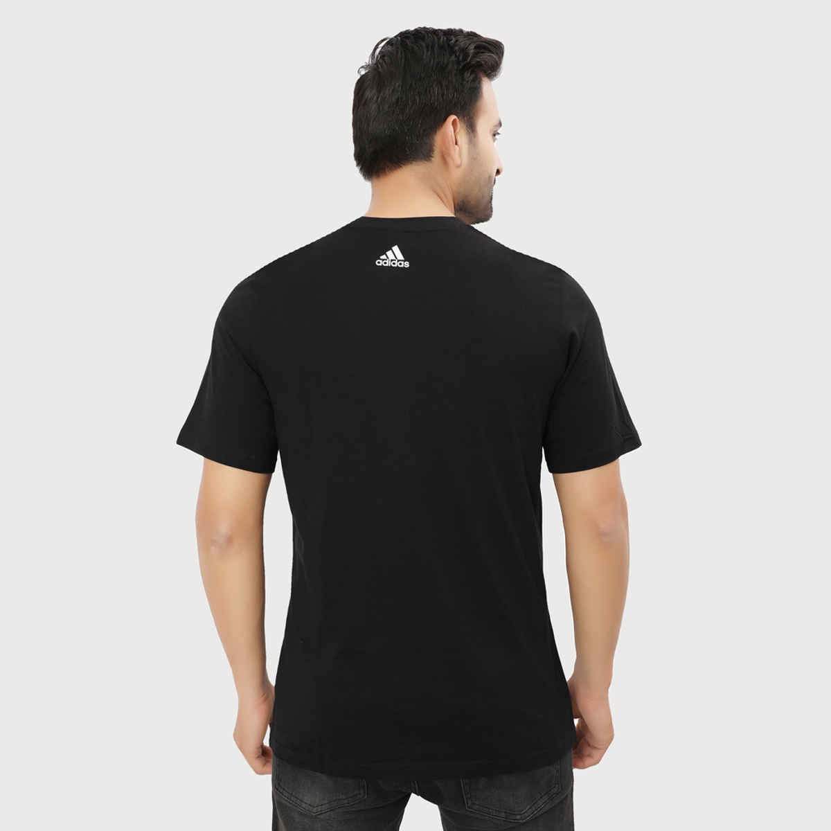 Adidas Men's Solid Black T-Shirt | L | IY3821