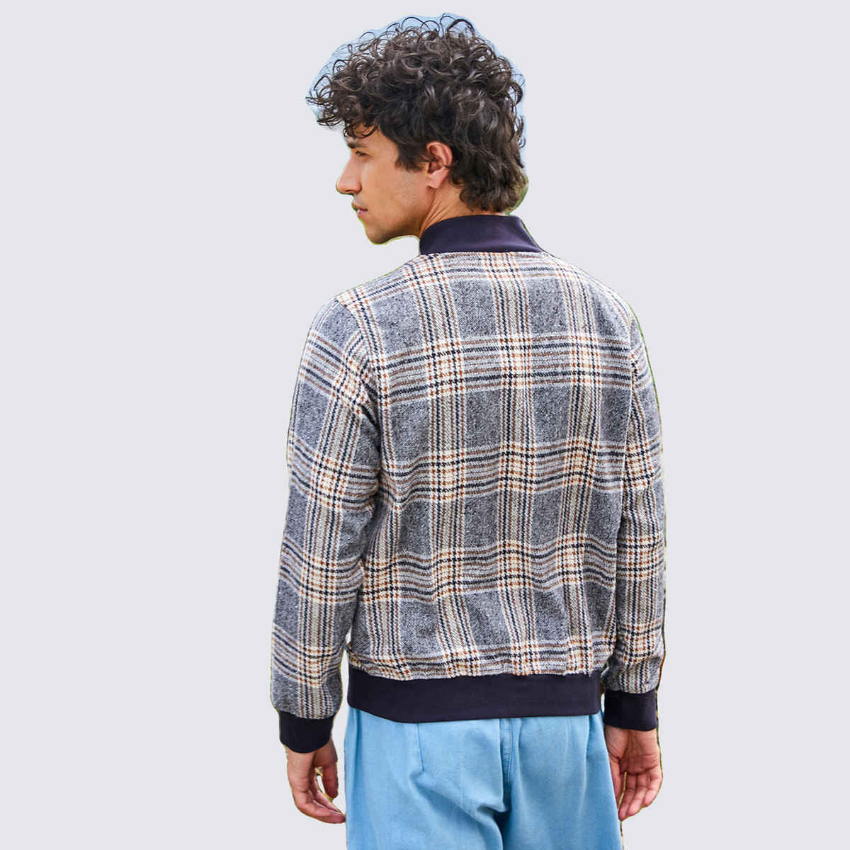 Campus Sutra Men's Tartan Plaid Jacket With Ribbed Hem | Grey - L