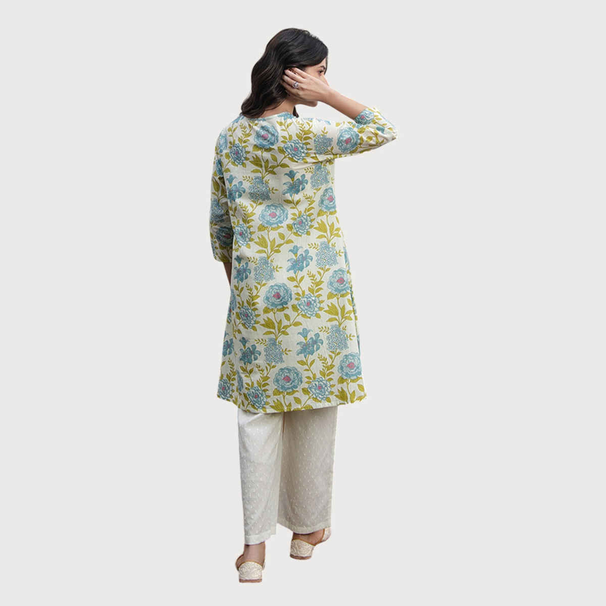 Janasya Women's Off White Pure Cotton Floral Printed Regular Tunic | M