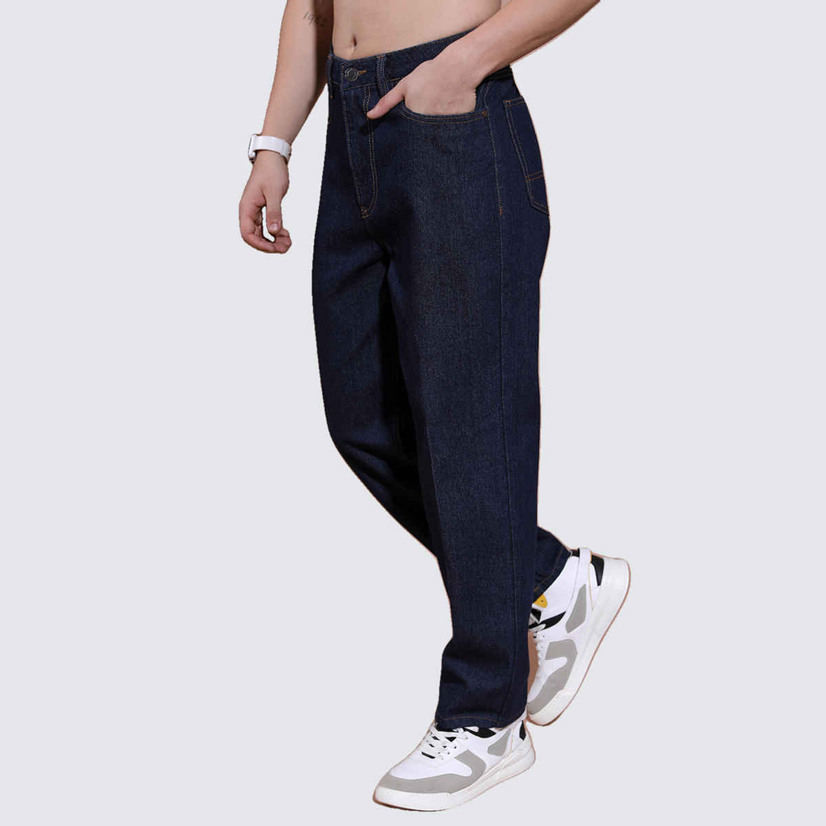 HIGHLANDER Men's Clean Look Mid-Rise Relaxed Fit Jeans | Blue - 30