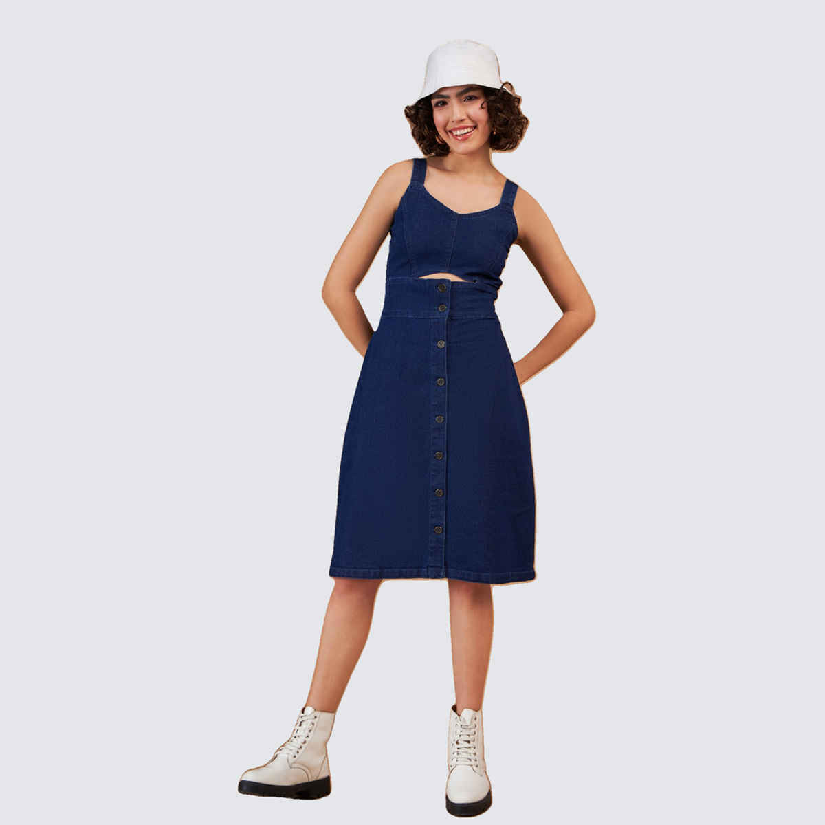 SASSAFRAS Women's Denim Wash Strappy Dress | Navy - M