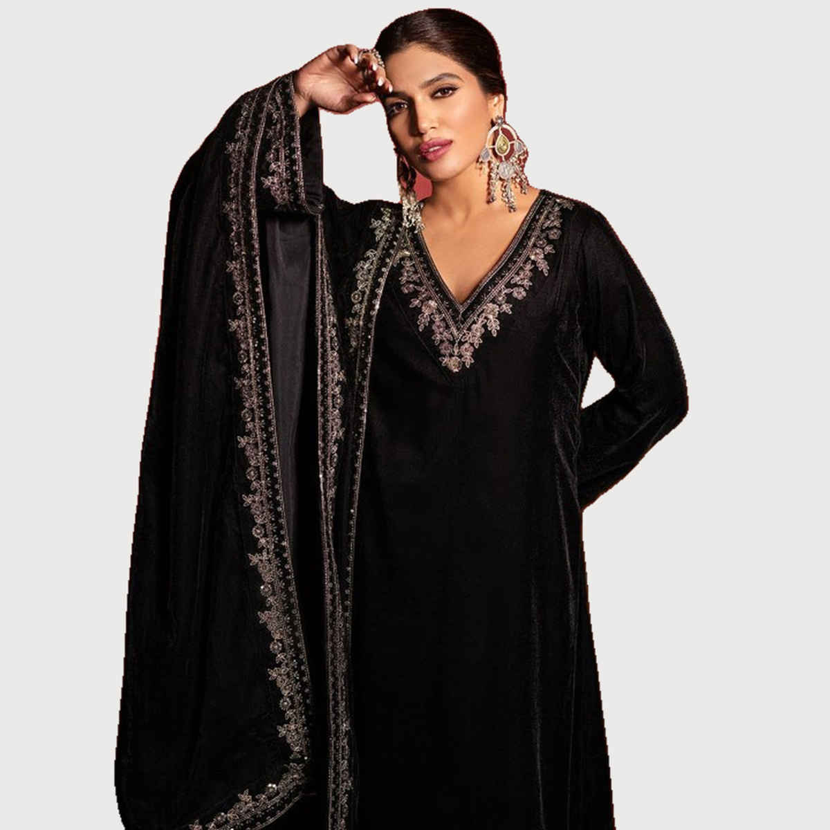 Ishin Women's Ethnic Black Flared Velvet Kurta Set with Dupatta | Inwsdaw231206_Bk | M