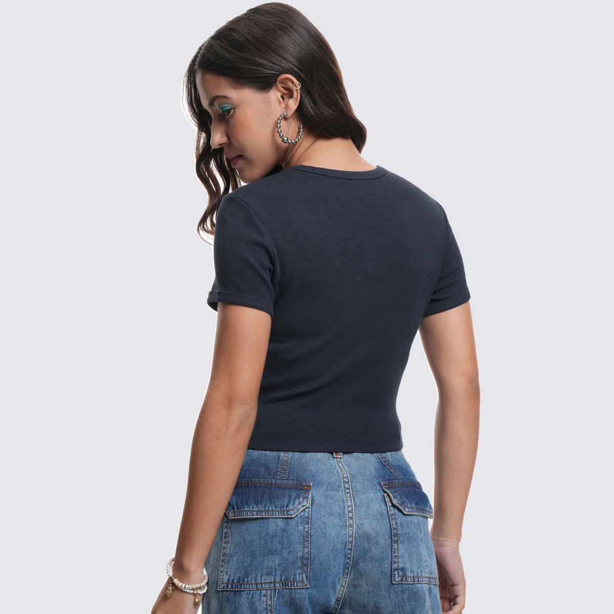 Tokyo Talkies Disney Women's Mickey & Friends Printed Crop T-shirt | Navy - S