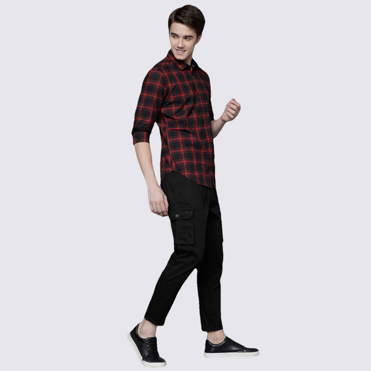 HIGHLANDER Men's Slim Fit Solid Cargos | Black - 34