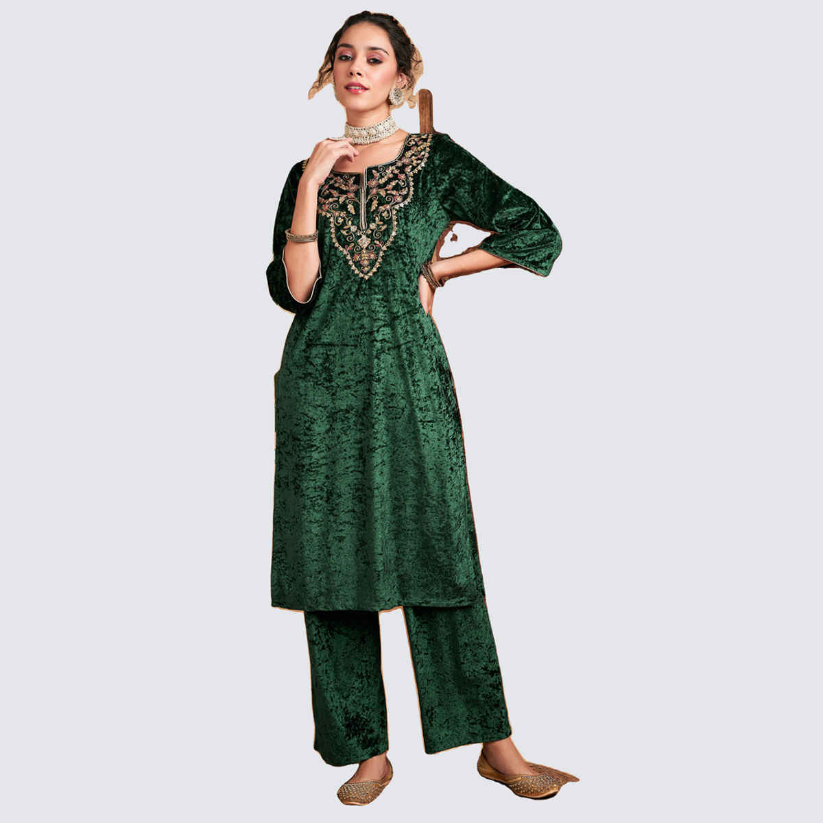 Shae by SASSAFRAS Women's Velvet Embroidered Straight Kurta | Green - M