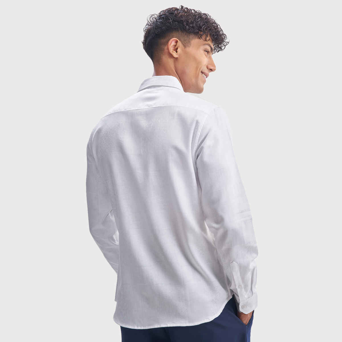 HIGHLANDER Men's Jacquard Textured Solid Evening Party Slim Fit Shirt | White - L