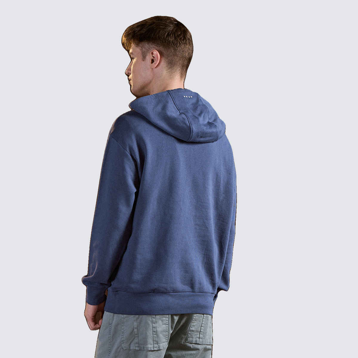 The Bear House Men's Solid Relaxed Fit Hoodie | Blue - S