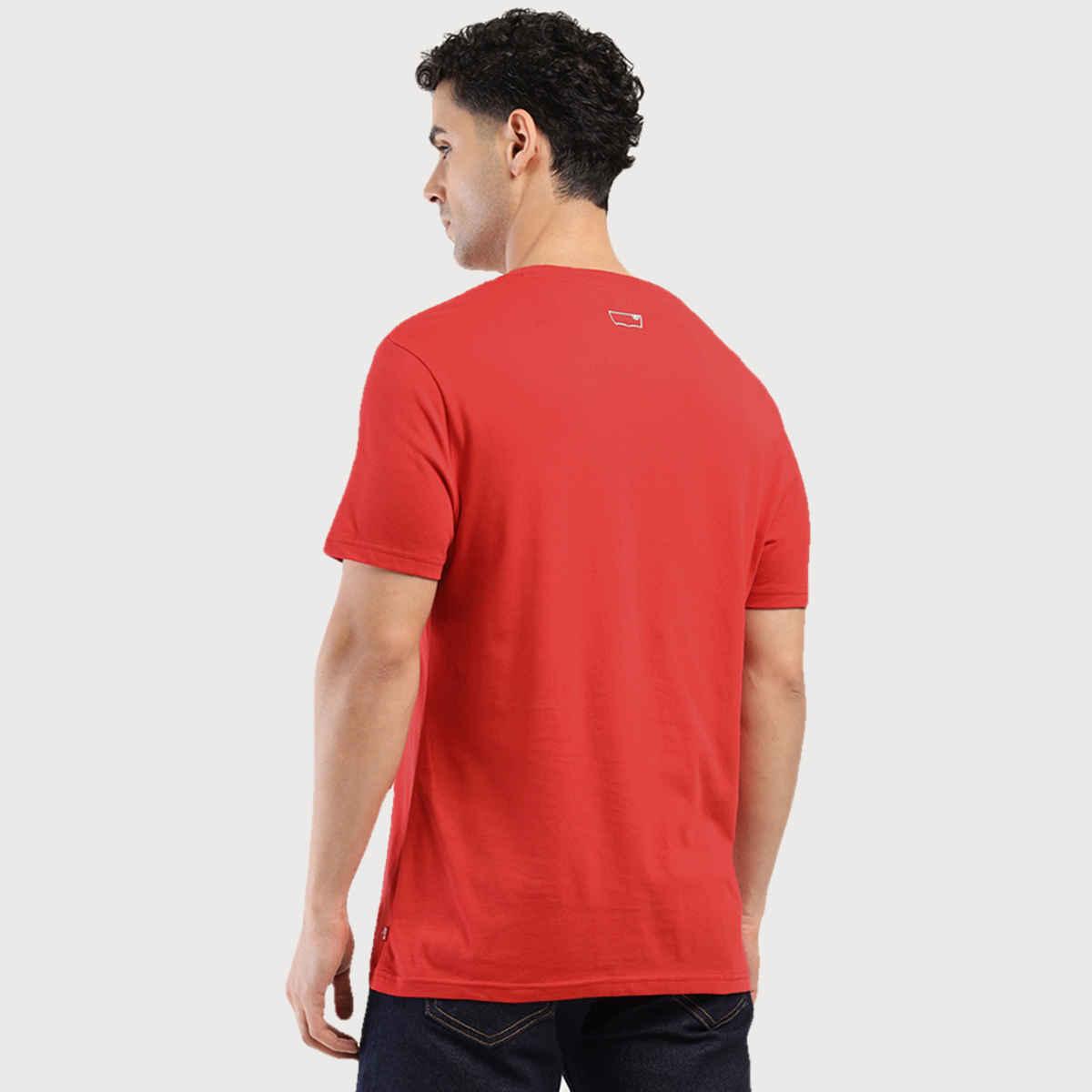Levi's Men's 100% BCI Cotton Round Neck T-shirt | Red - M