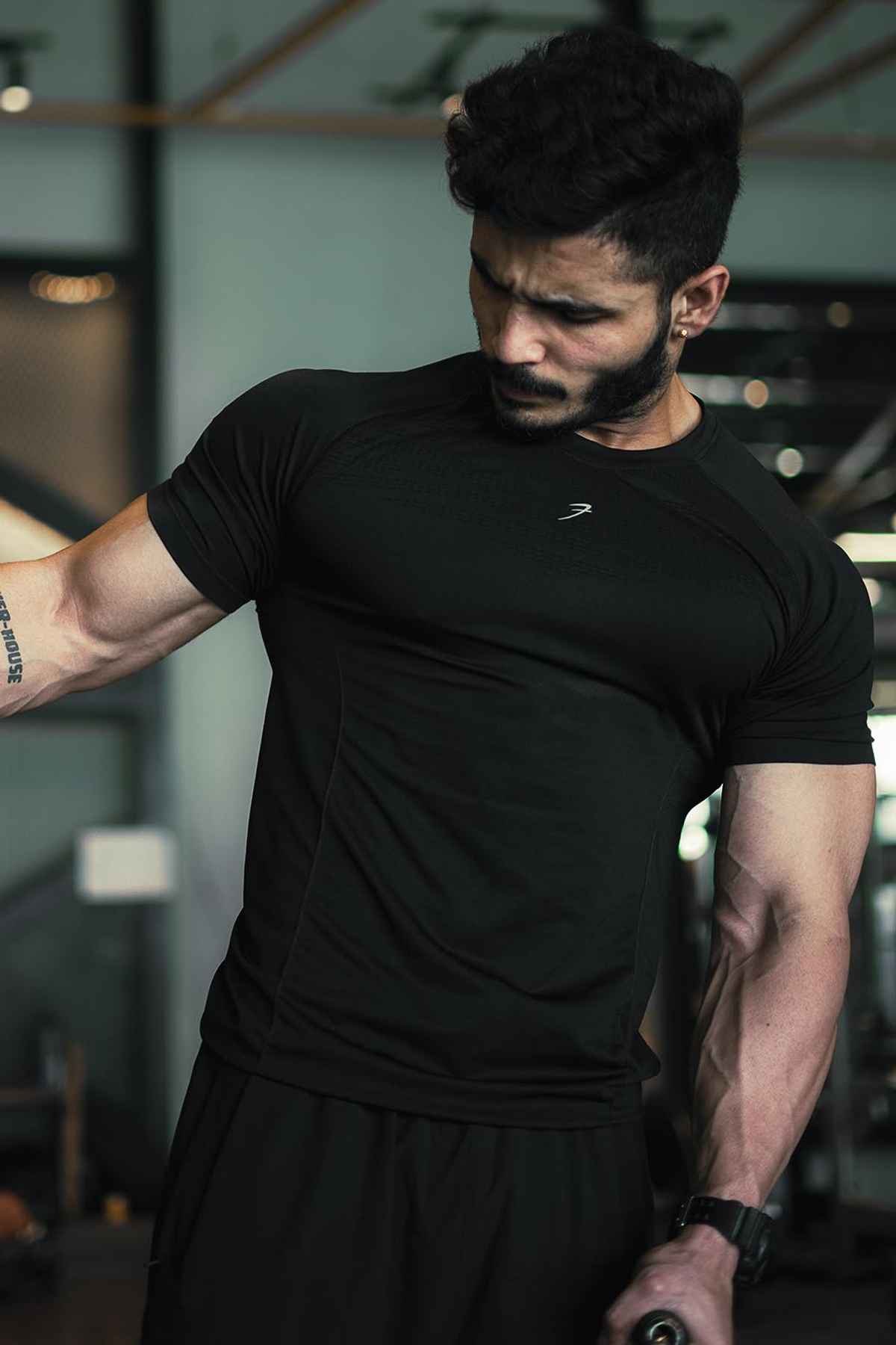 Fuaark Men's Power Seamless GYM T-shirt | Logo Black - M