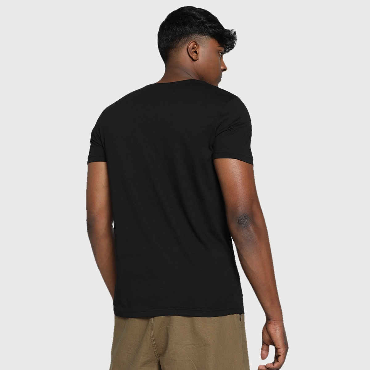 Puma Men's T-Shirt Round Graphic - Black | L