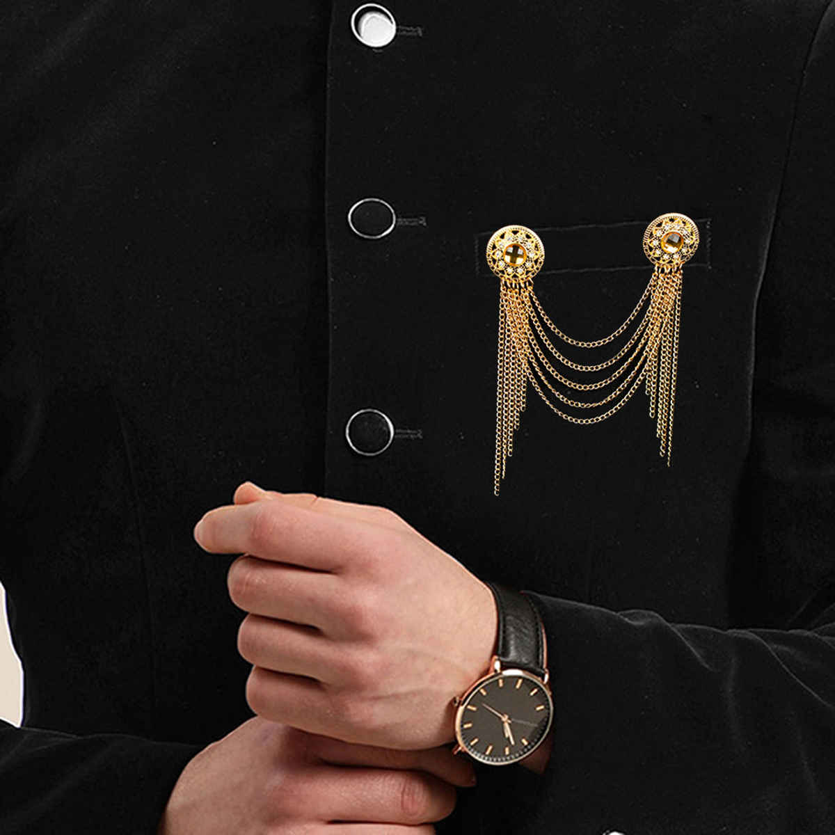 Kavove Linked Loops Golden Colour Brooch : 6060-00-702050