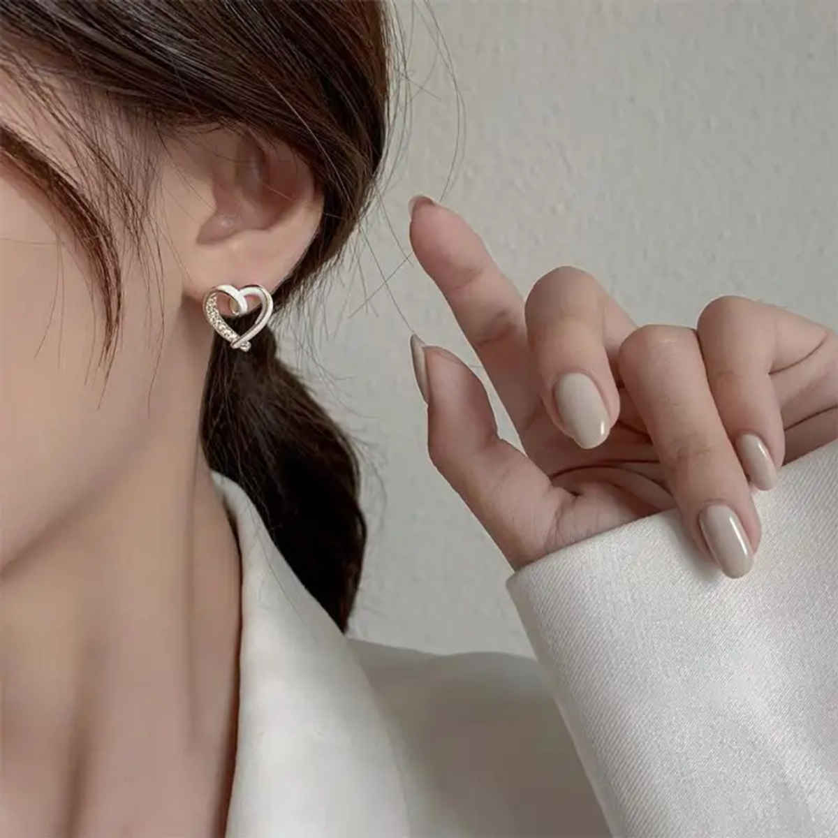 Estailo Fashion Bling Blogger Heart Earrings for Women | Stylish Lightweight Statement Jewellery