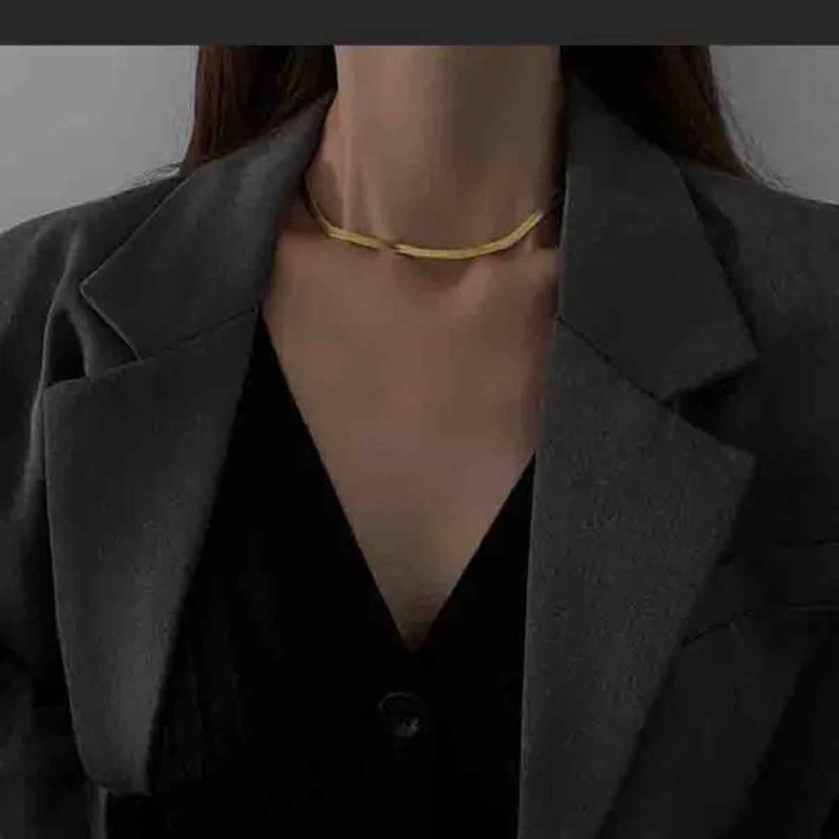 Estailo Fashion Blind Date Statement Necklace | N0000379 | Gold