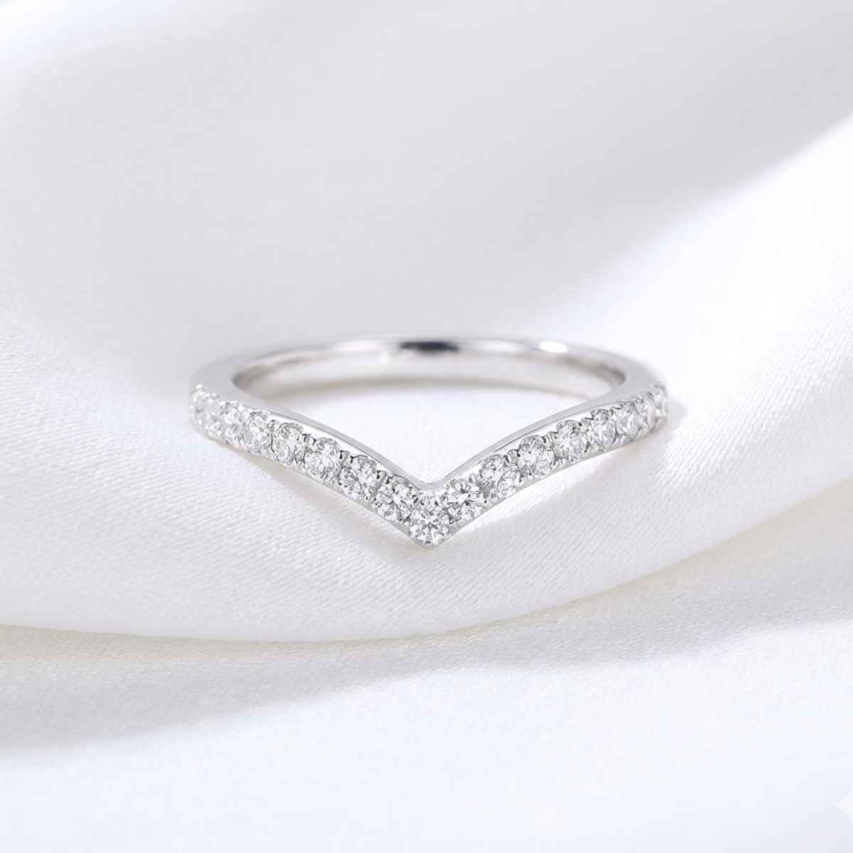 Beautynx Silver V Elegance Ring | Silver | BNX-RNG-0044