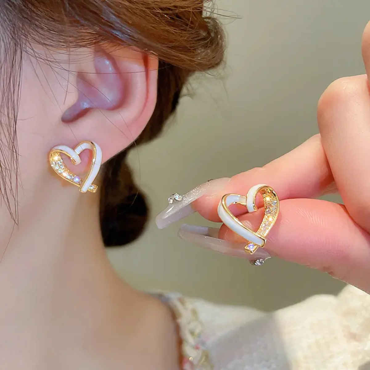 Estailo Fashion Bling Blogger Heart Earrings for Women | Stylish Lightweight Statement Jewellery