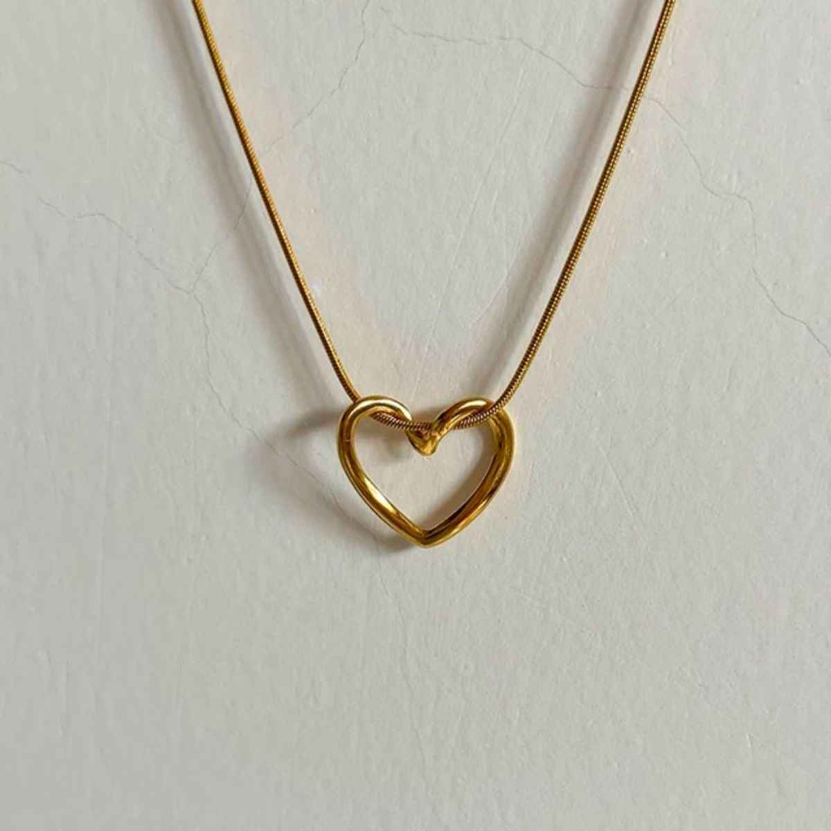 Estailo Fashion Blind Date heart Necklace | N0000191 | Gold