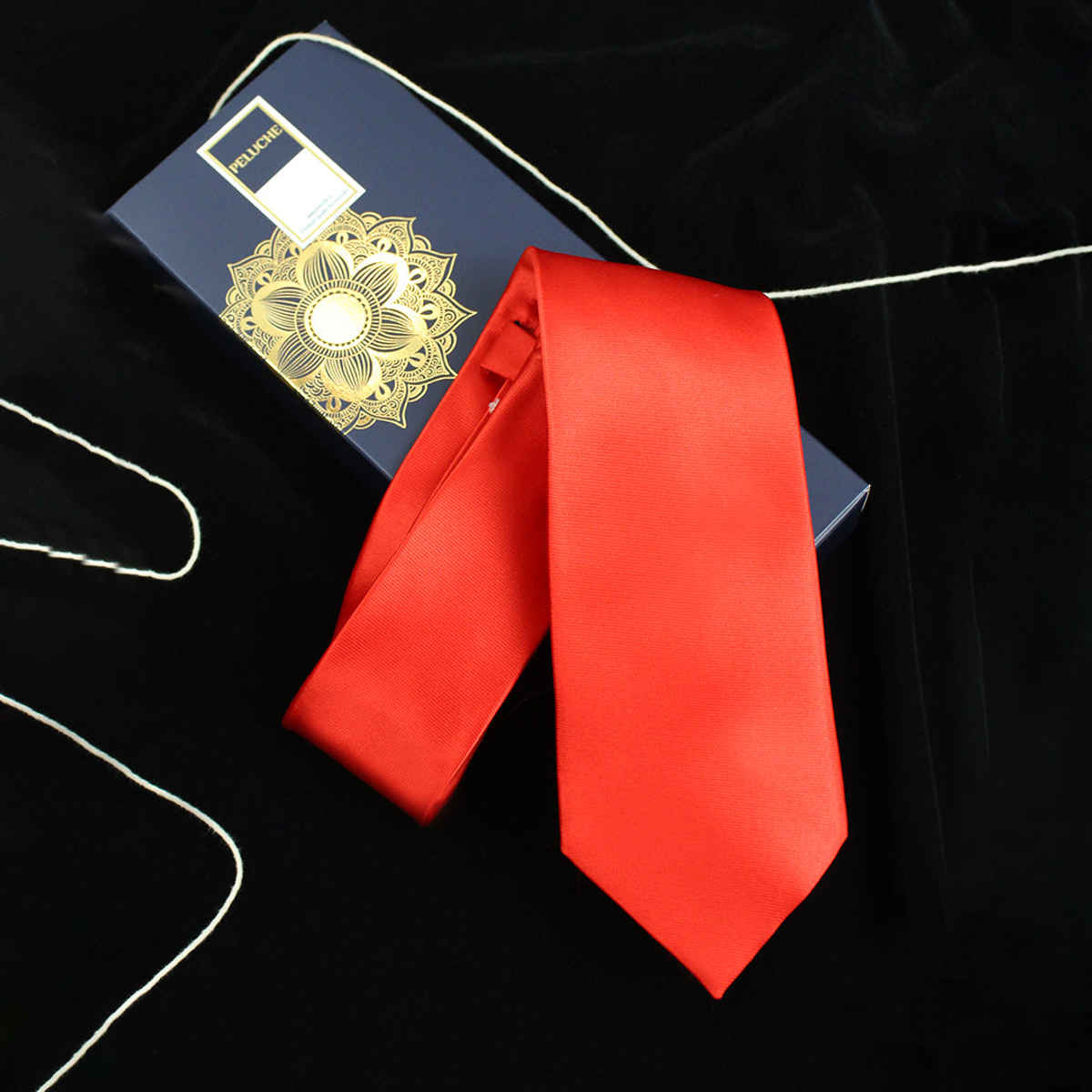 Peluche Men's Solid Polyester Necktie | Red - Standard