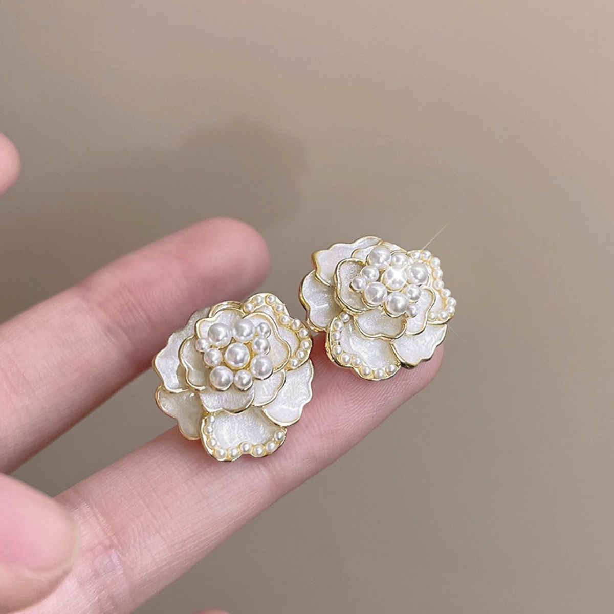 Beautynx Pearl Bloom Statement Studs | Gold | BNX-EAR-0018