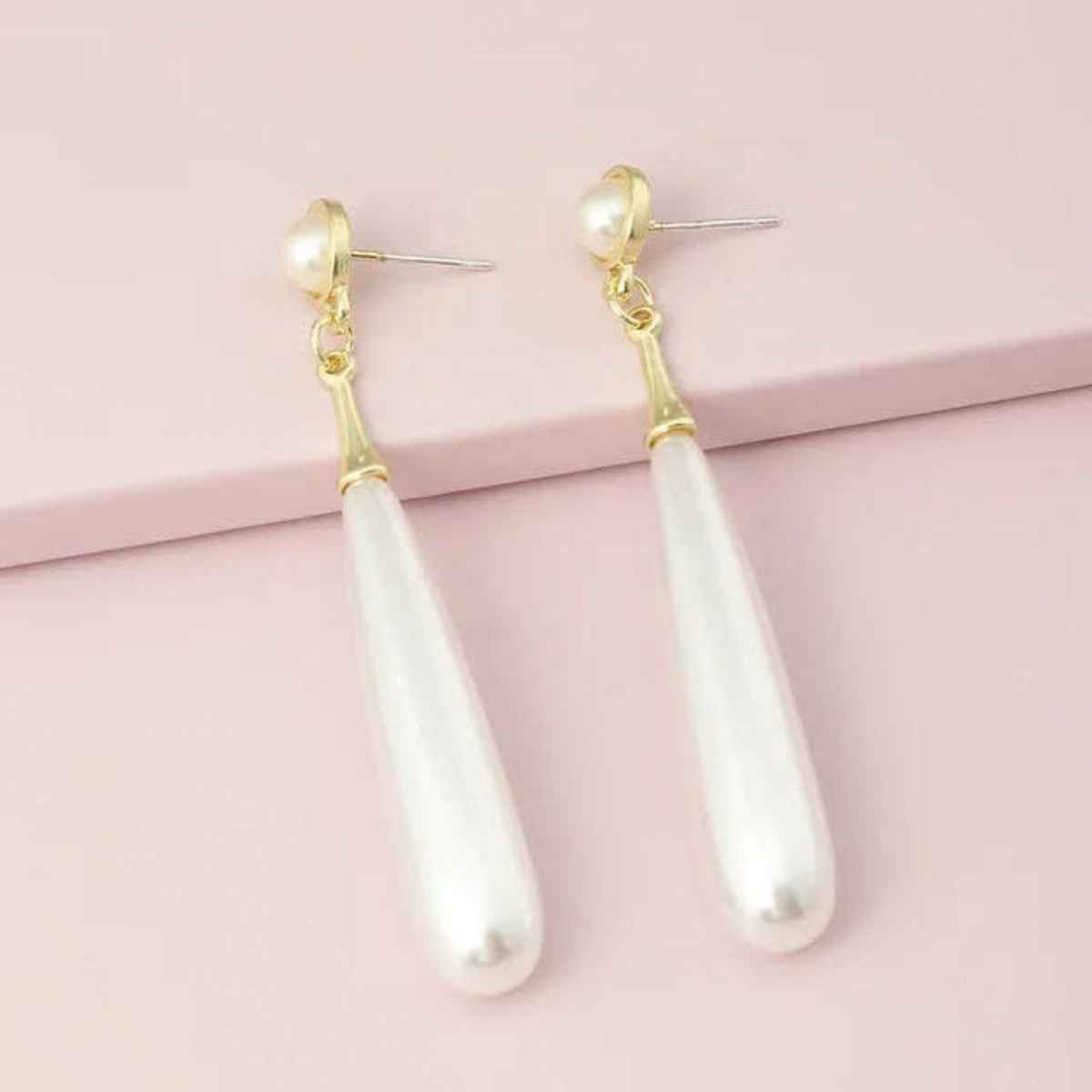 Estailo Fashion Pearlfect Statement Earrings | E0001433 | Off White
