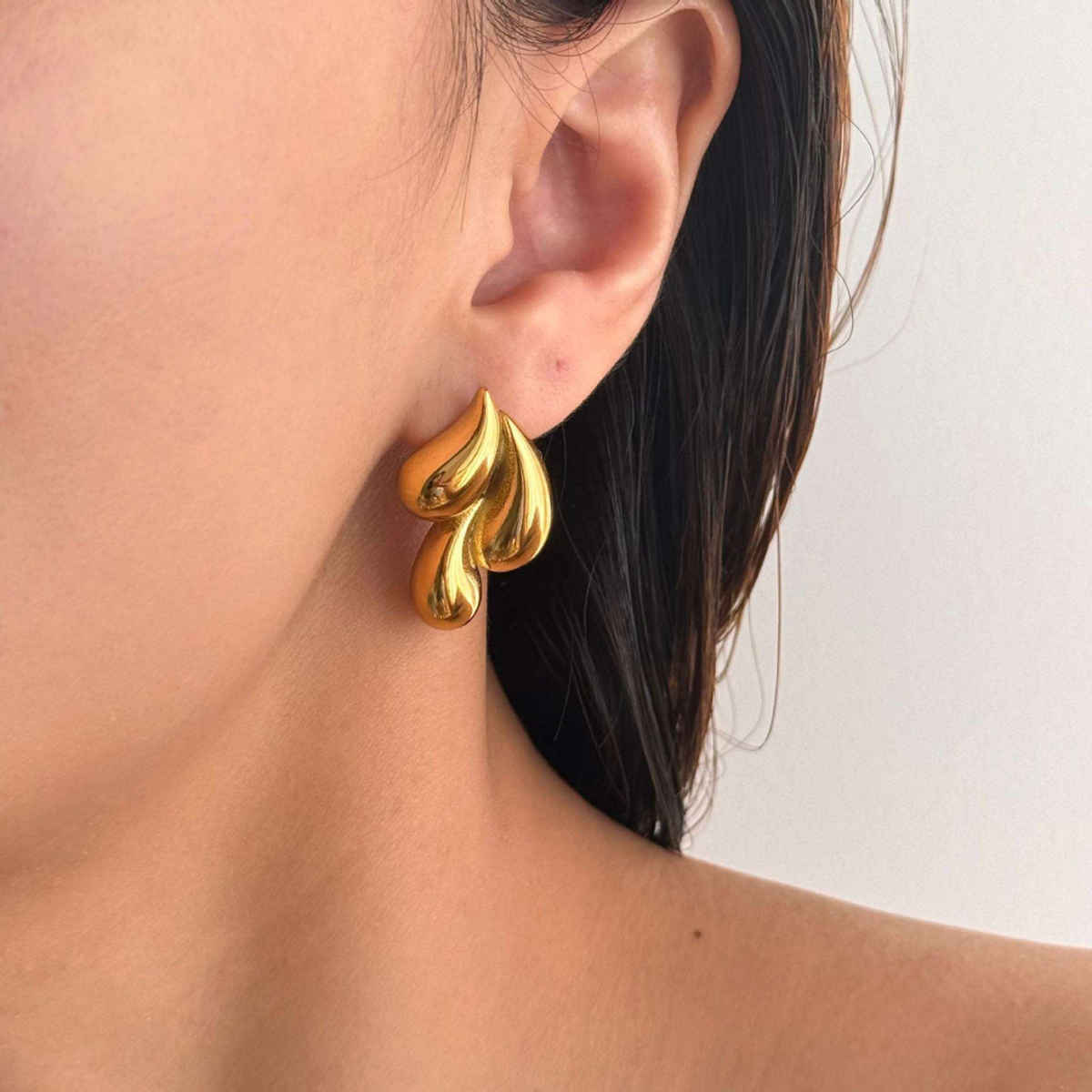 Beautynx Molten Glow Drop Earrings | Gold | BNX-EAR-0024