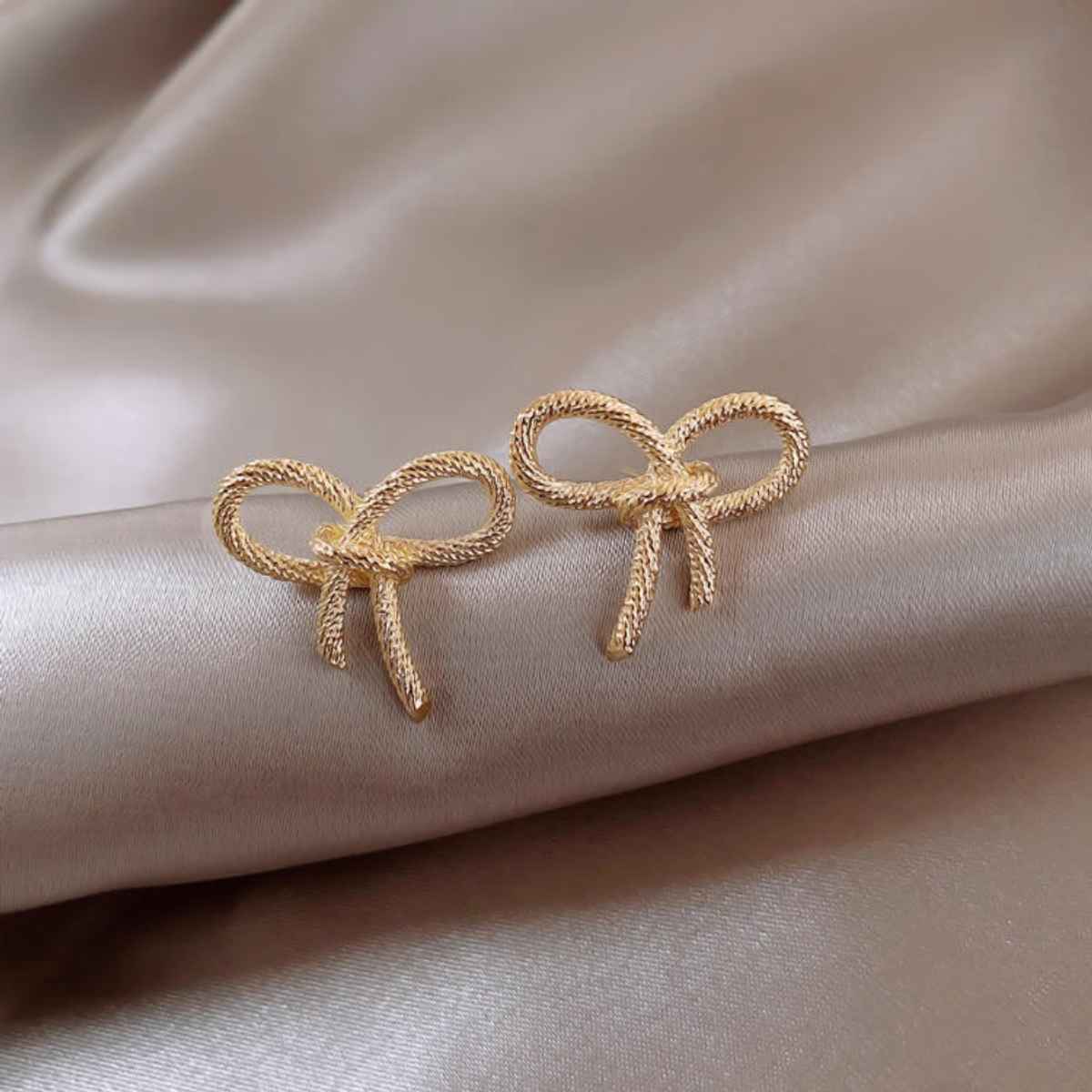 Beautynx Golden Ribbon Knot Earrings | Gold | BNX-EAR-0030