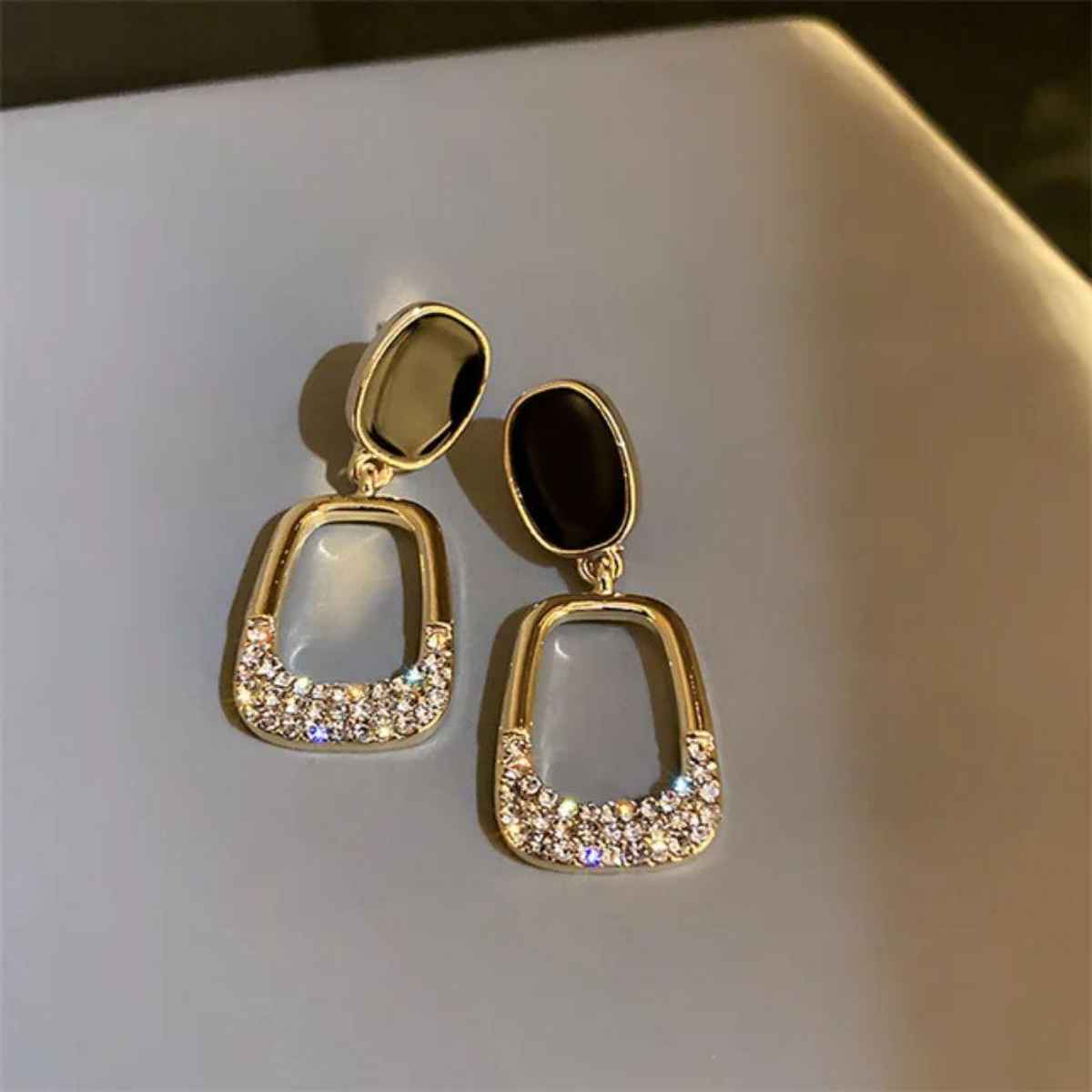 Estailo Fashion Dream Star Statement Earring Earring Gold-Black Stud