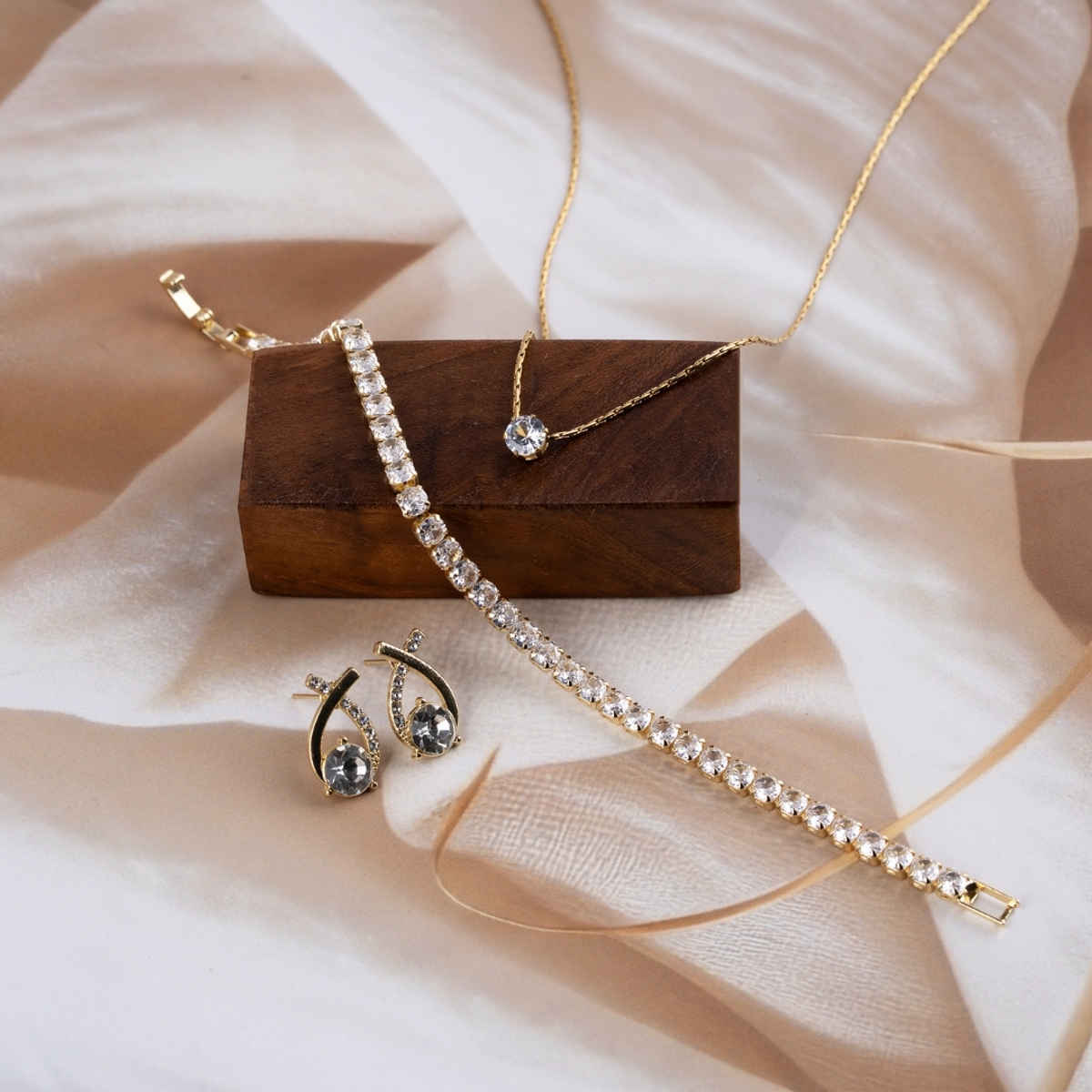 BeautyNX Gold-Plated Zircon Pendant, Stud Earrings & Tennis Bracelet Combo Set