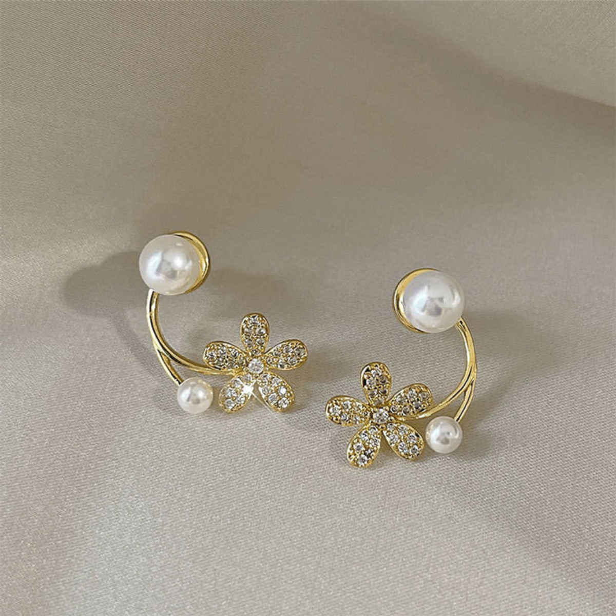 Beautynx Crystal Cluster Stud Earrings | Purple | BNX-EAR-0003