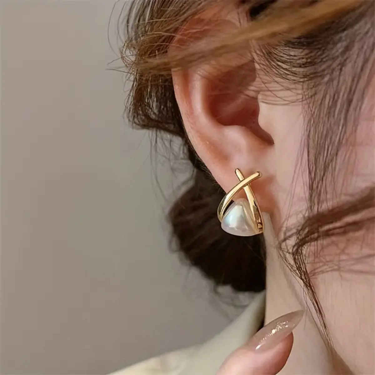 Beautynx Pearl X Elegance Studs | Gold | BNX-EAR-0021