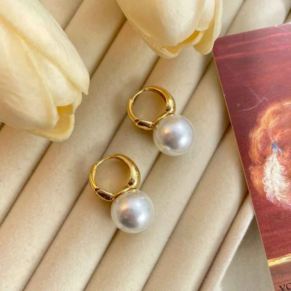 Estailo Fashion A Pearl Of Wisdom Earrings | E0000286 | White