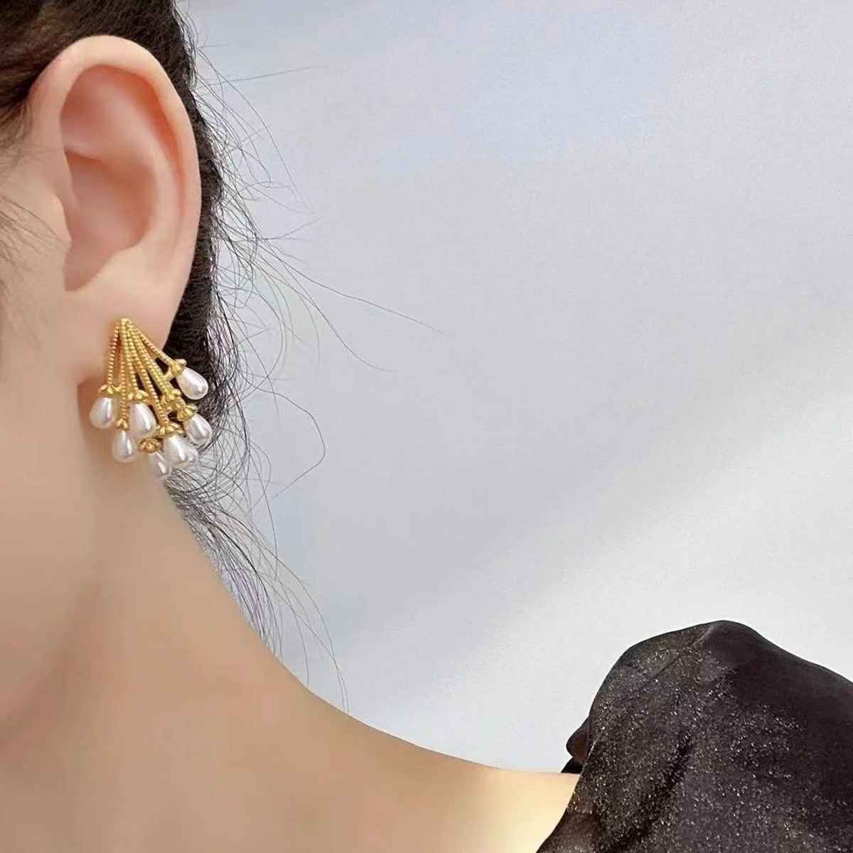Beautynx Pearl Cluster Spray Earrings | Gold | BNX-EAR-0052