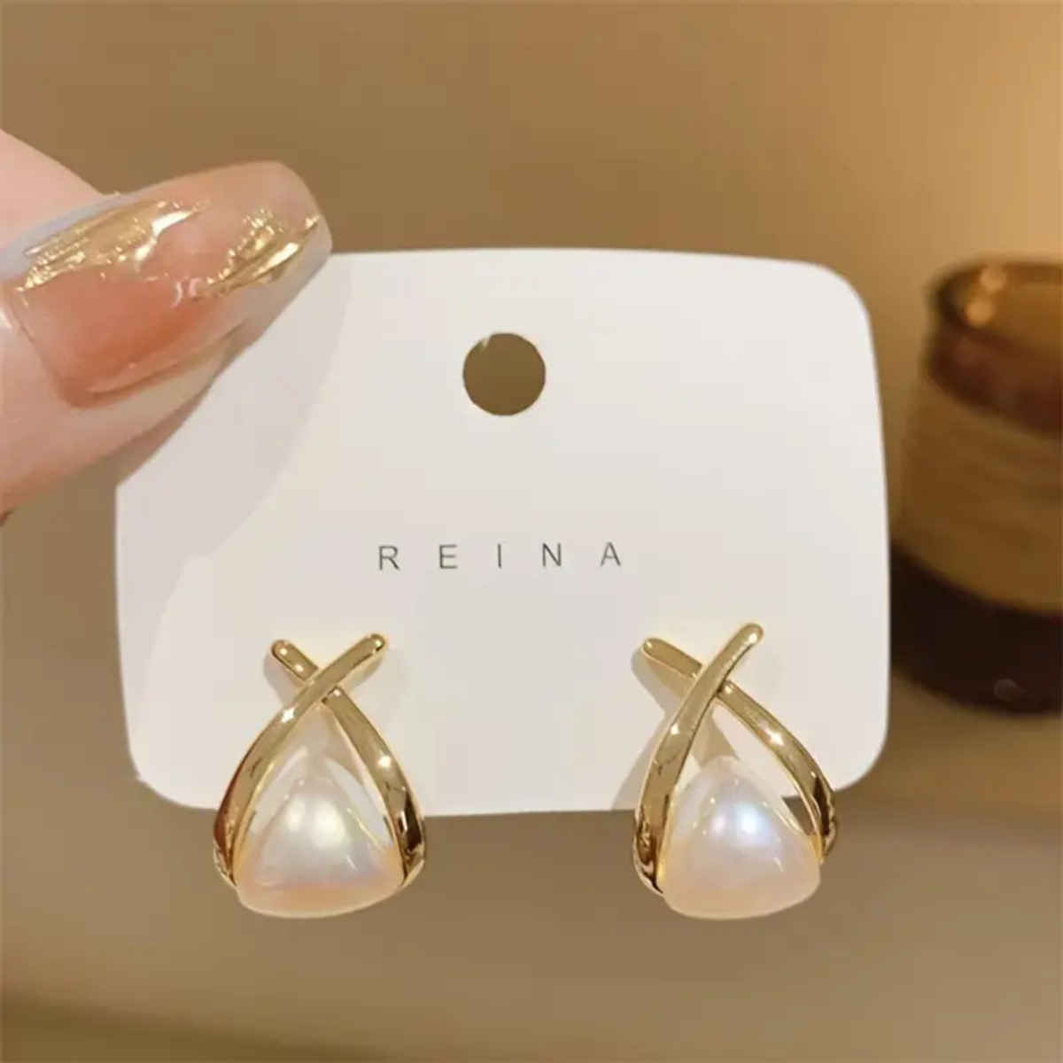 Beautynx Pearl X Elegance Studs | Gold | BNX-EAR-0021