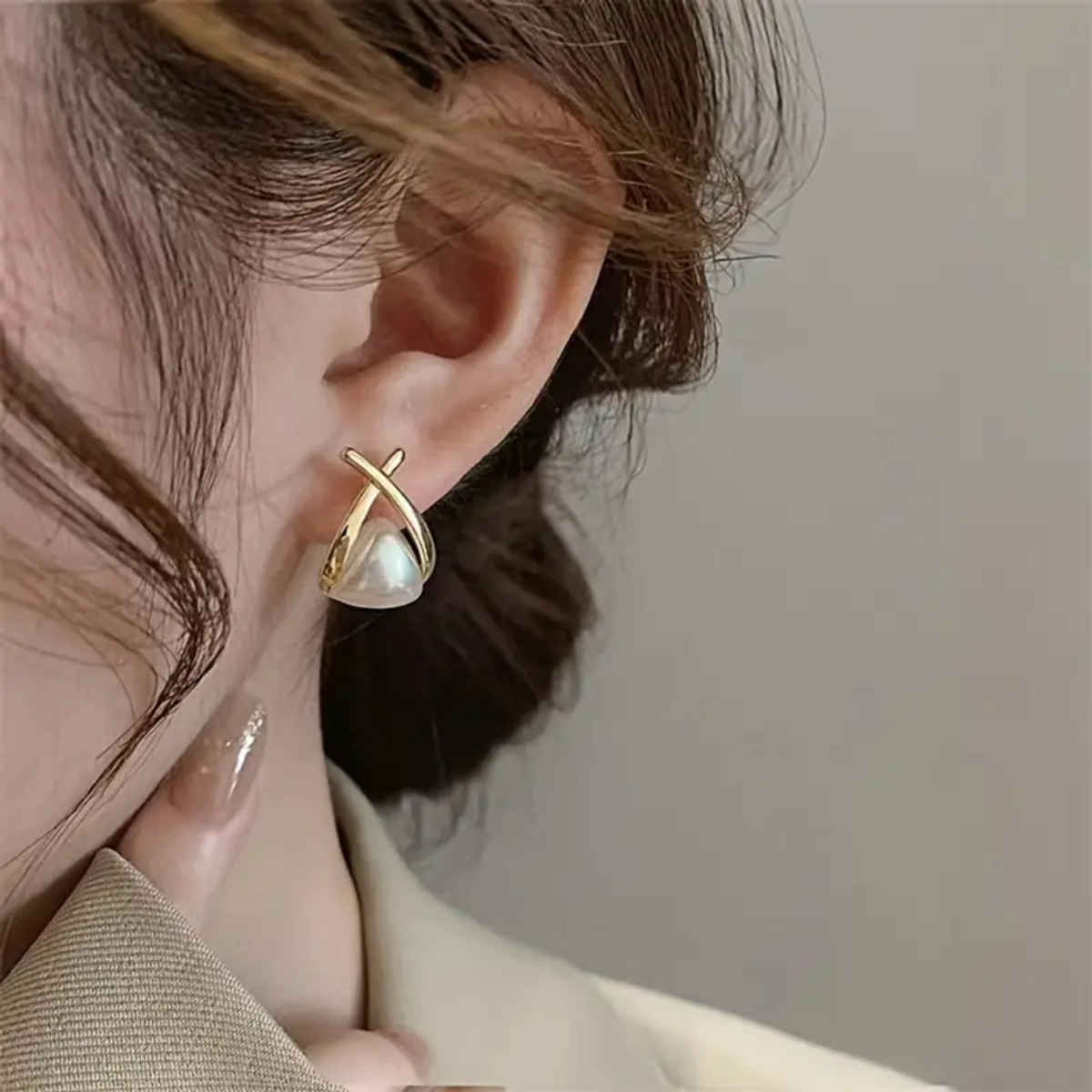 Beautynx Pearl X Elegance Studs | Gold | BNX-EAR-0021