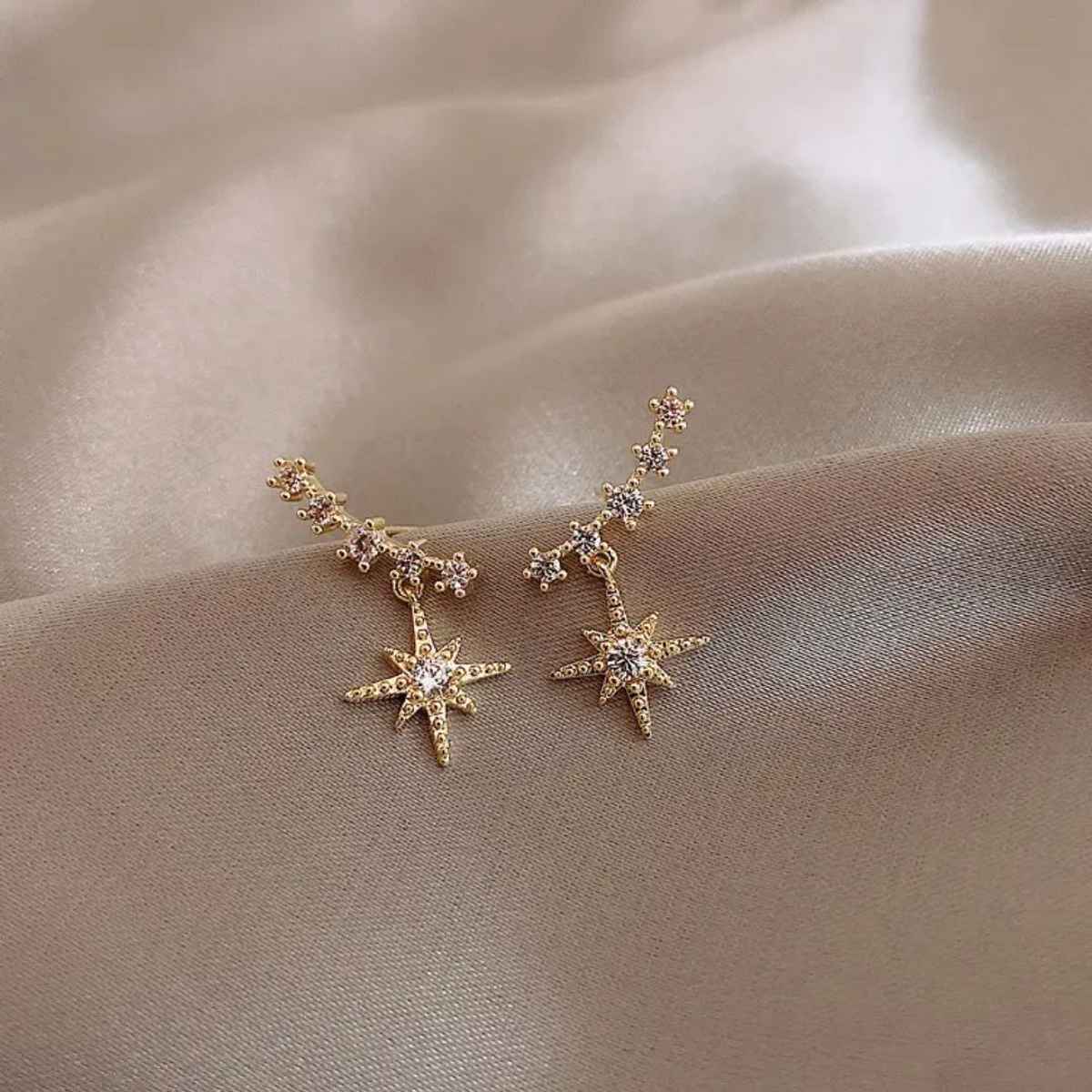 Estailo Fashion Bling Star Earrings