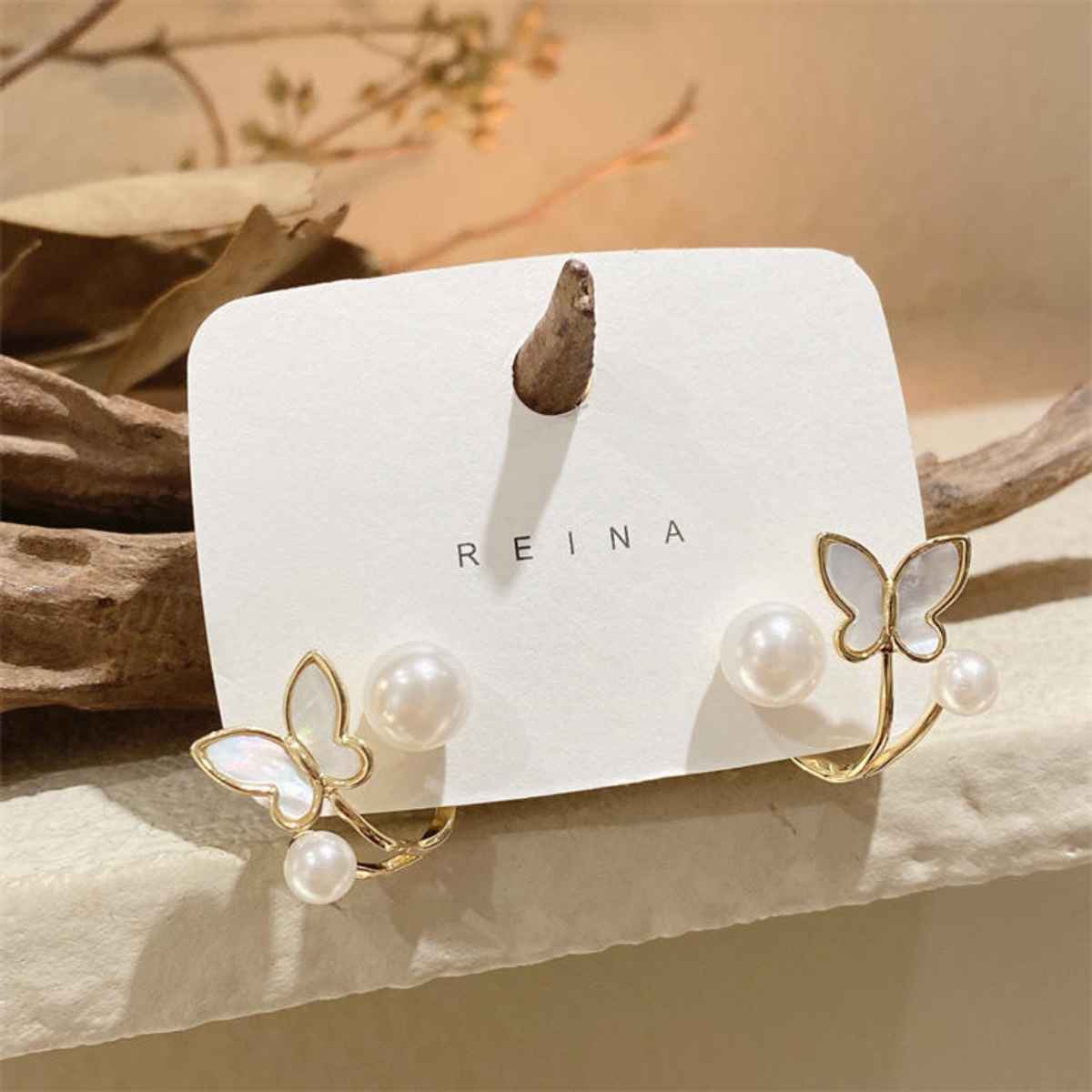 Beautynx Pearl Flutter Bloom Earrings | Gold | BNX-EAR-0032