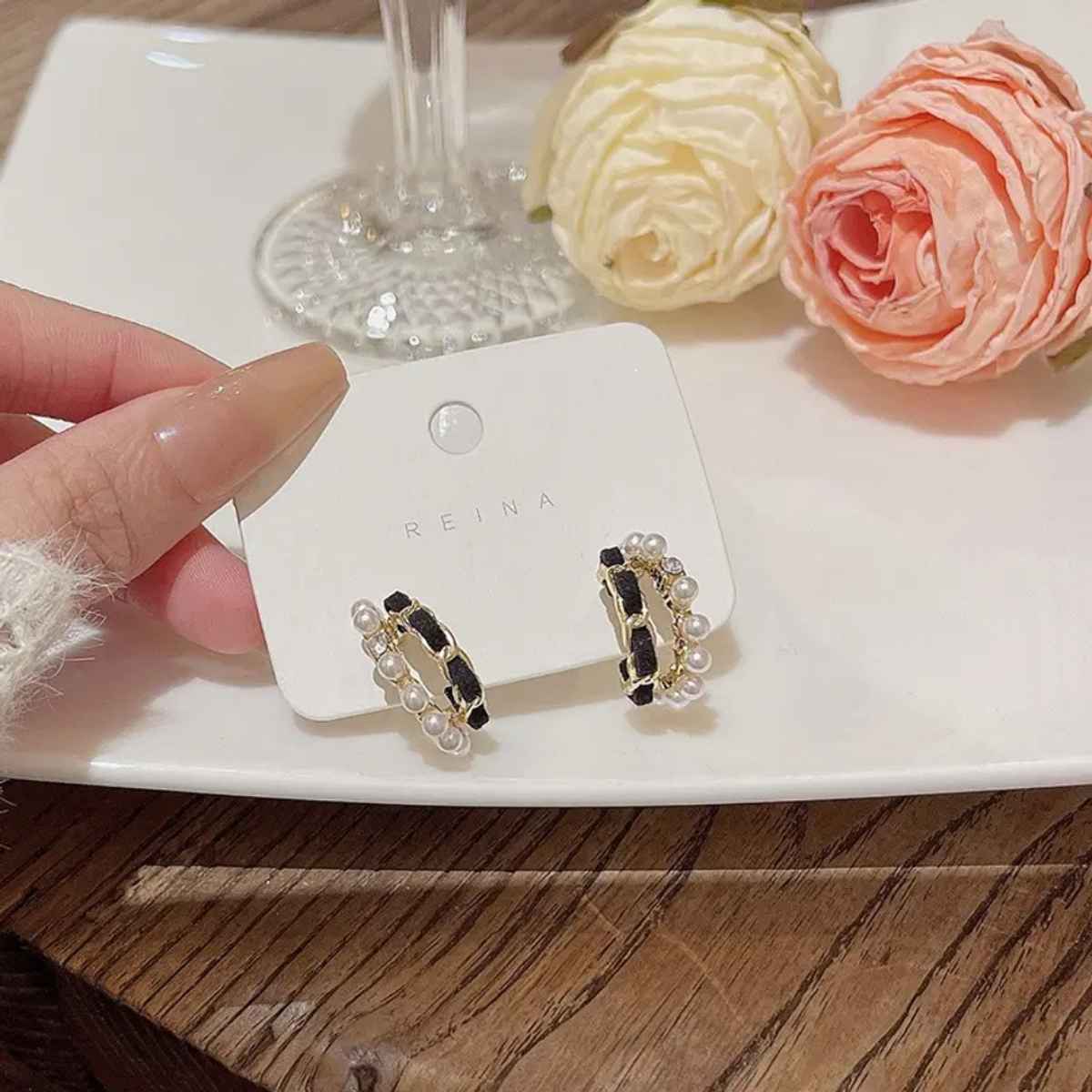 Estailo Fashion Women's Jewellery Earrings Black & White OS | E0000905