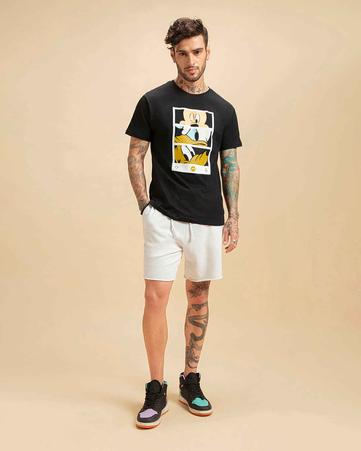 Bewakoof Disney Merchandise Men's Black Mickey Trio Call (DL) Graphic Printed T-shirt(2XL)