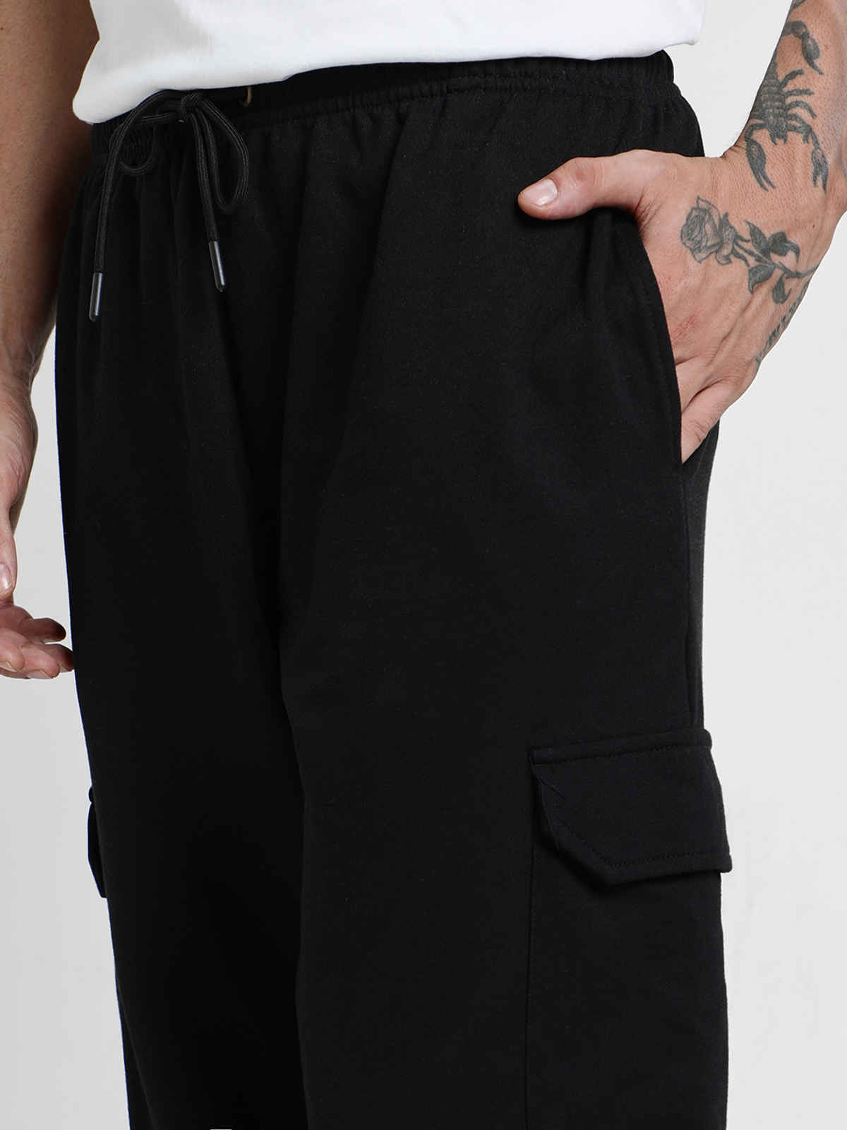 VEIRDO Men's Solid Regular Cargo with Side Pocket | VDMBW0300002 | Black - L