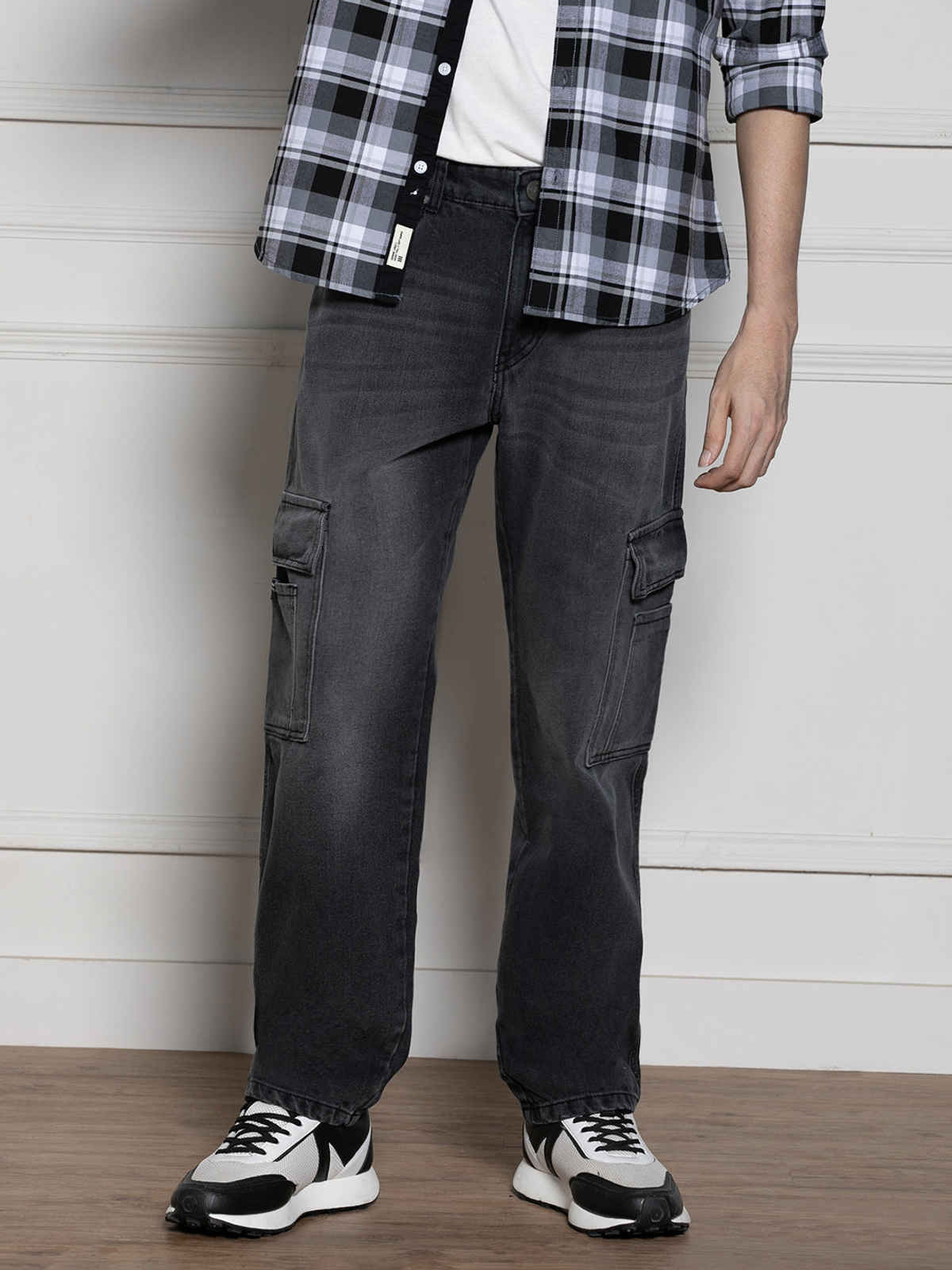 Dennis Lingo Men's Relaxed Fit Clean Look Cargo Styles Light Fade Jeans | Dark Grey - 34