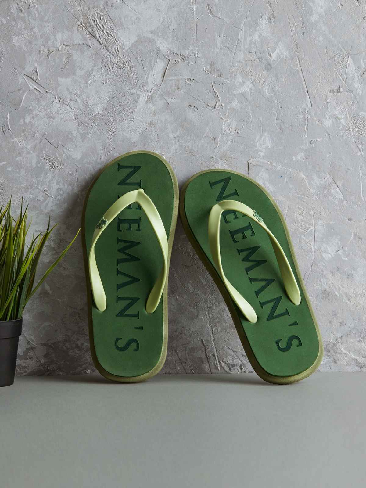 Neemans Unisex Eco Classic Slippers | Green with Light Green - UK 8