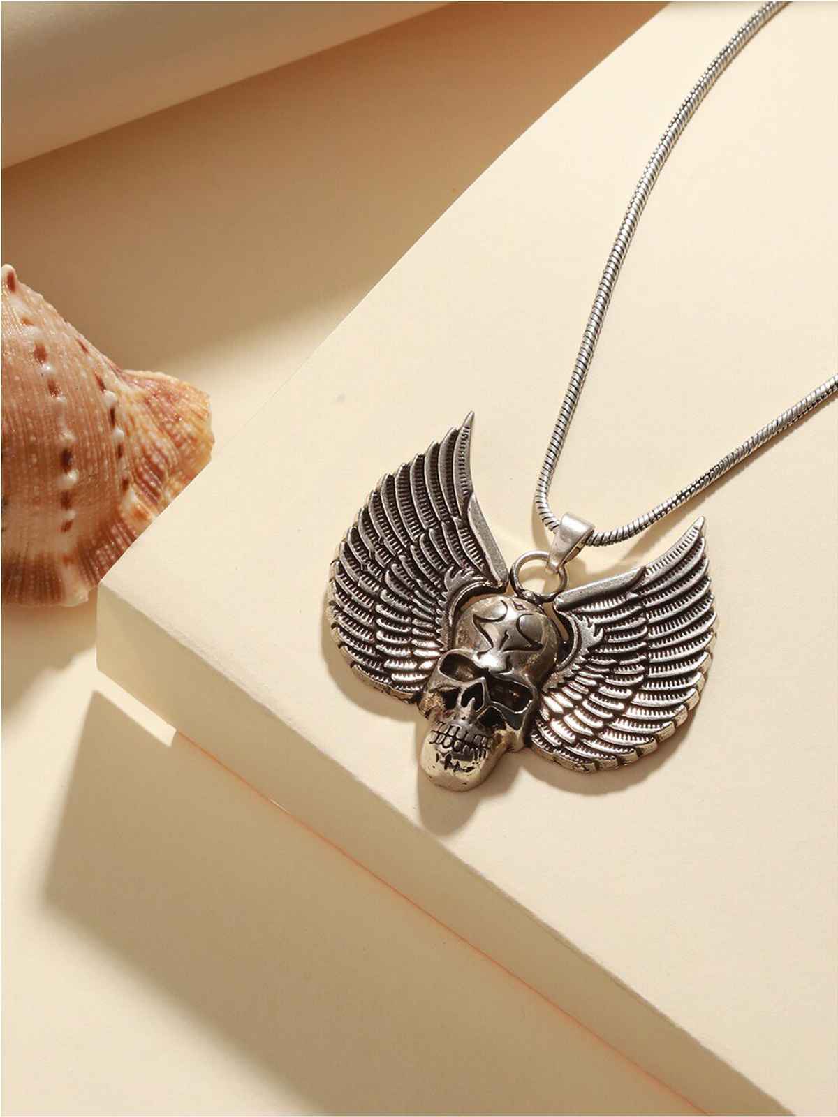 Priyaasi Bold by Priyaasi Skull got Wings Silver-Plated Pendant Chain for Men