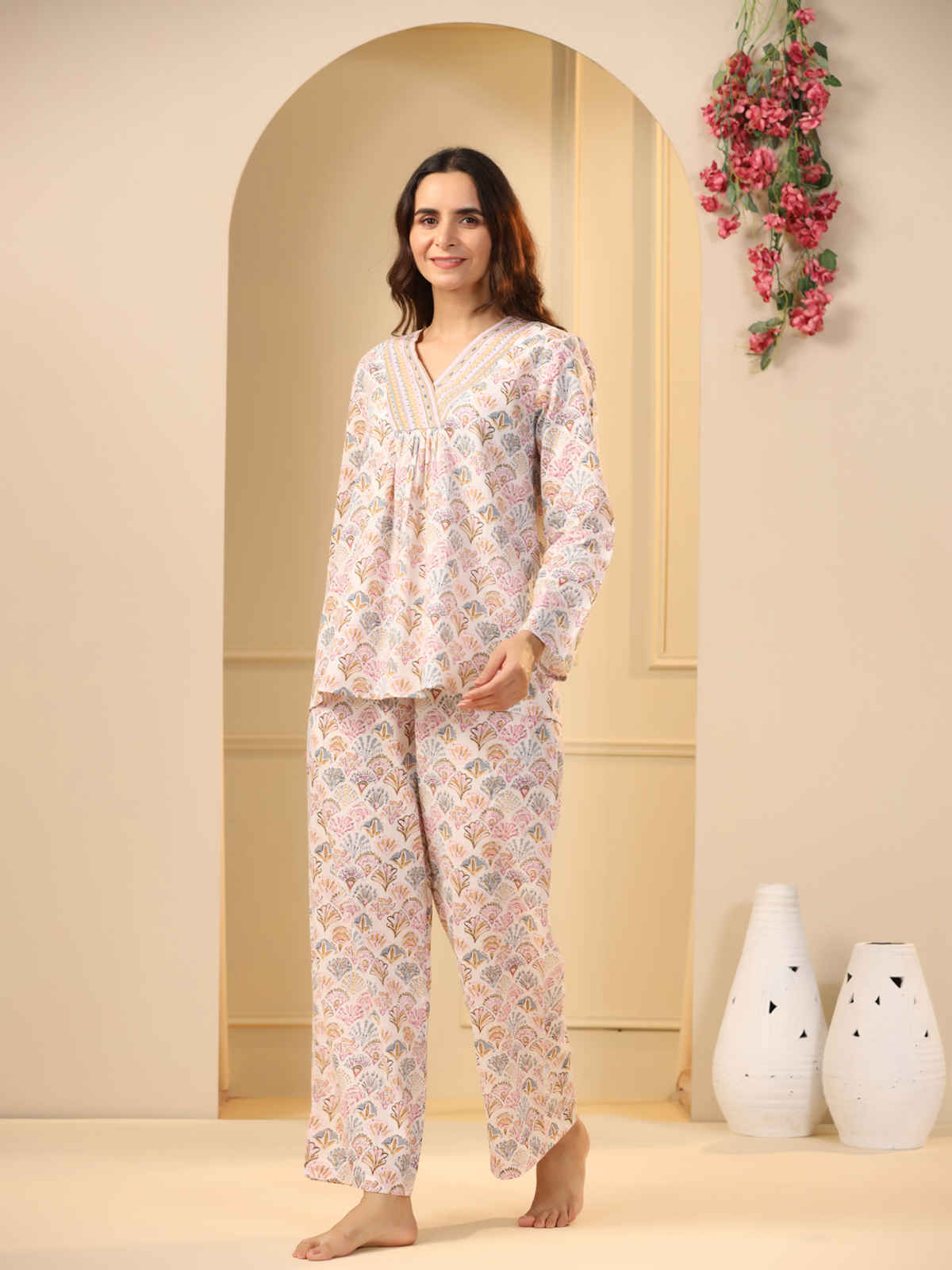 Sanskrutihomes Off White And Pink Ethnic Motifs Printed Pure Cotton Night Suit | L