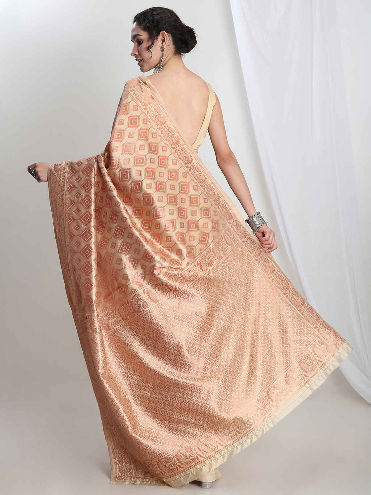 Janasya Women's Silk Blend Geometric Woven Design Jacquard Saree with Blouse Piece | SAR673 | Beige