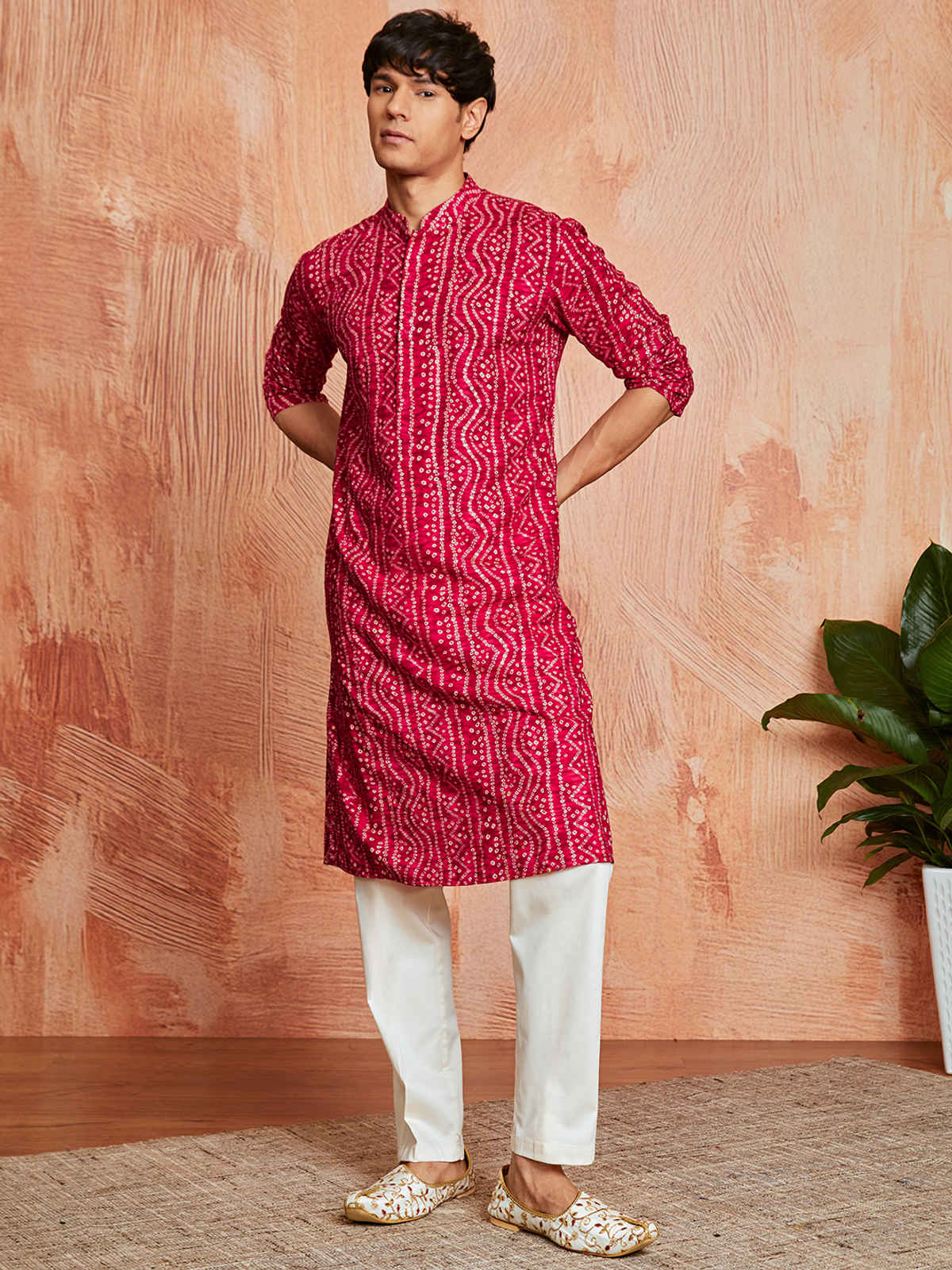 VASTRAMAY Men's Pink Bandhni Rayon Kurta (XL)