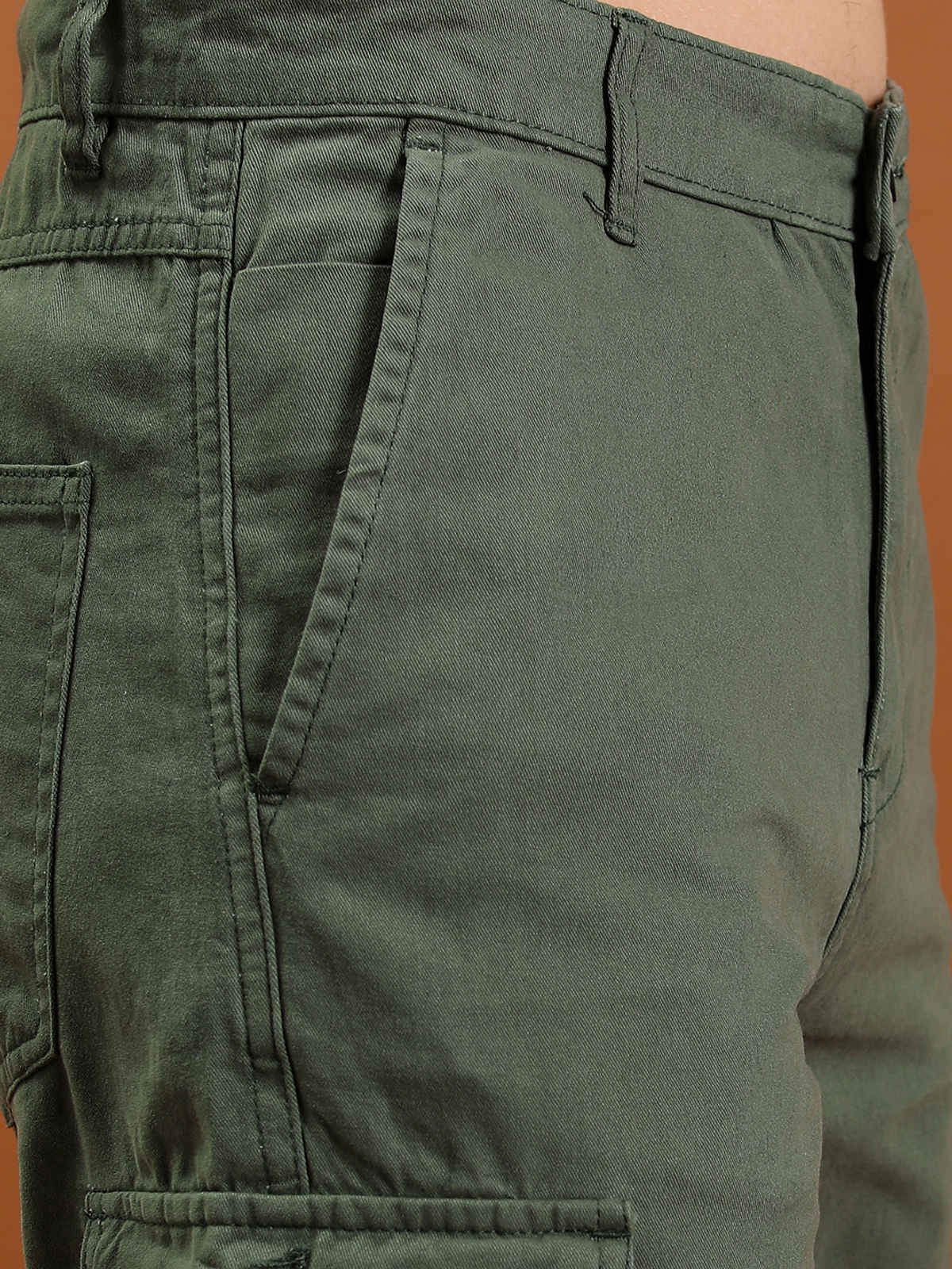 HIGHLANDER Men's Tapered Fit Cargo Trousers | Olive - 30