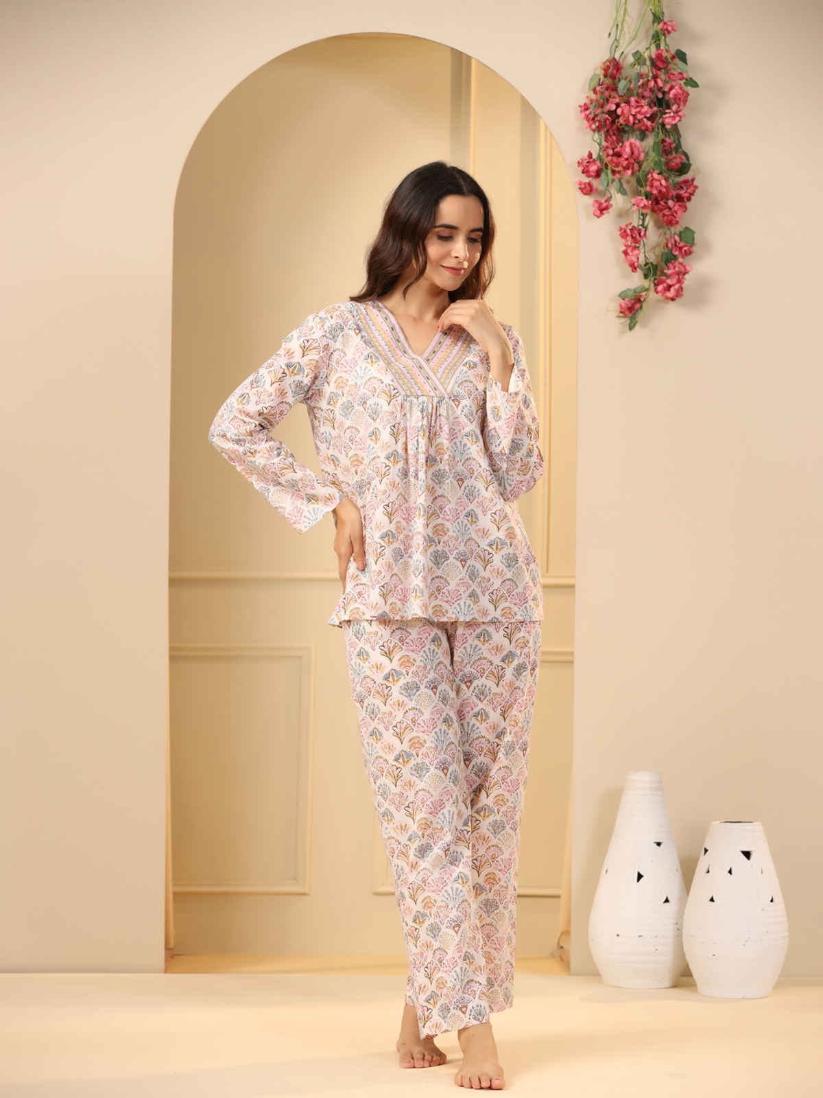 Sanskrutihomes Off White And Pink Ethnic Motifs Printed Pure Cotton Night Suit | L