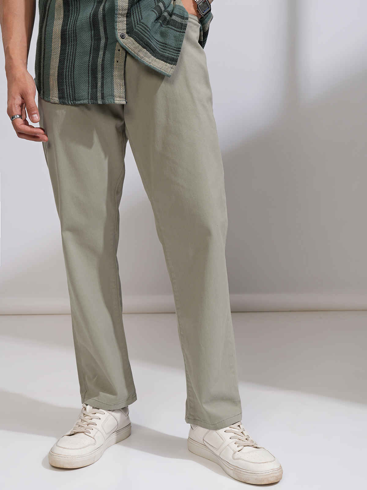 Highlander Men's Relaxed Fit Trouser | Green - 36
