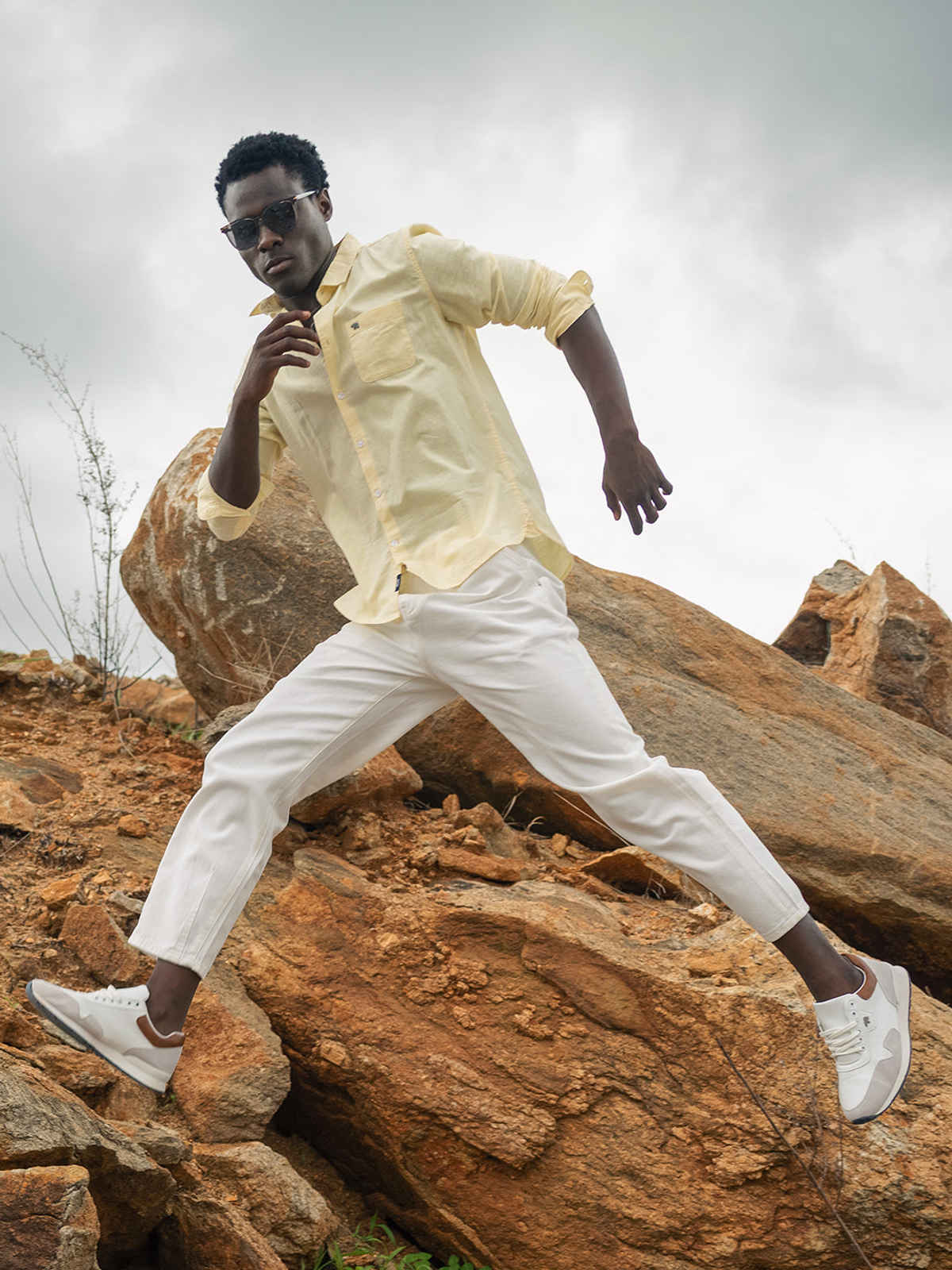 The Bear House Yellow Cotton Linen Slim Fit Solid Casual Shirt |M