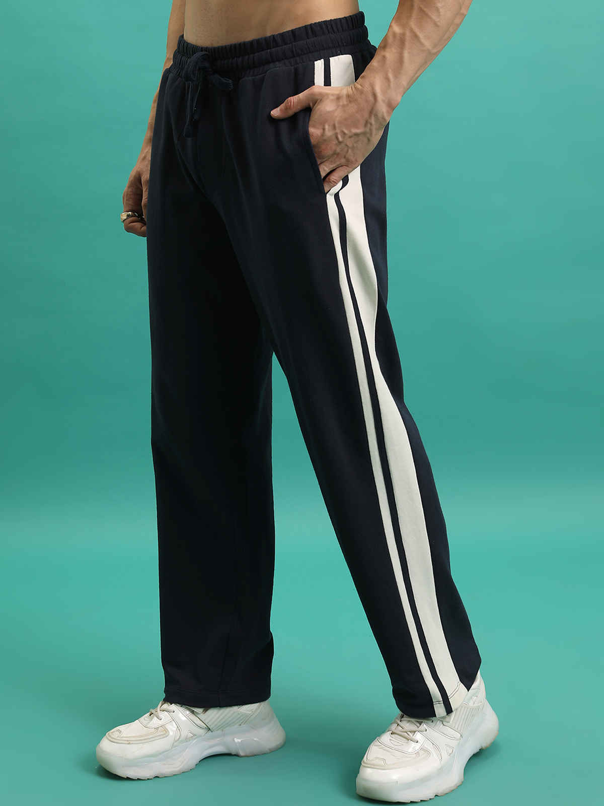 HIGHLANDER Men's Relaxed-Fit Track Pants | Navy Blue - 36
