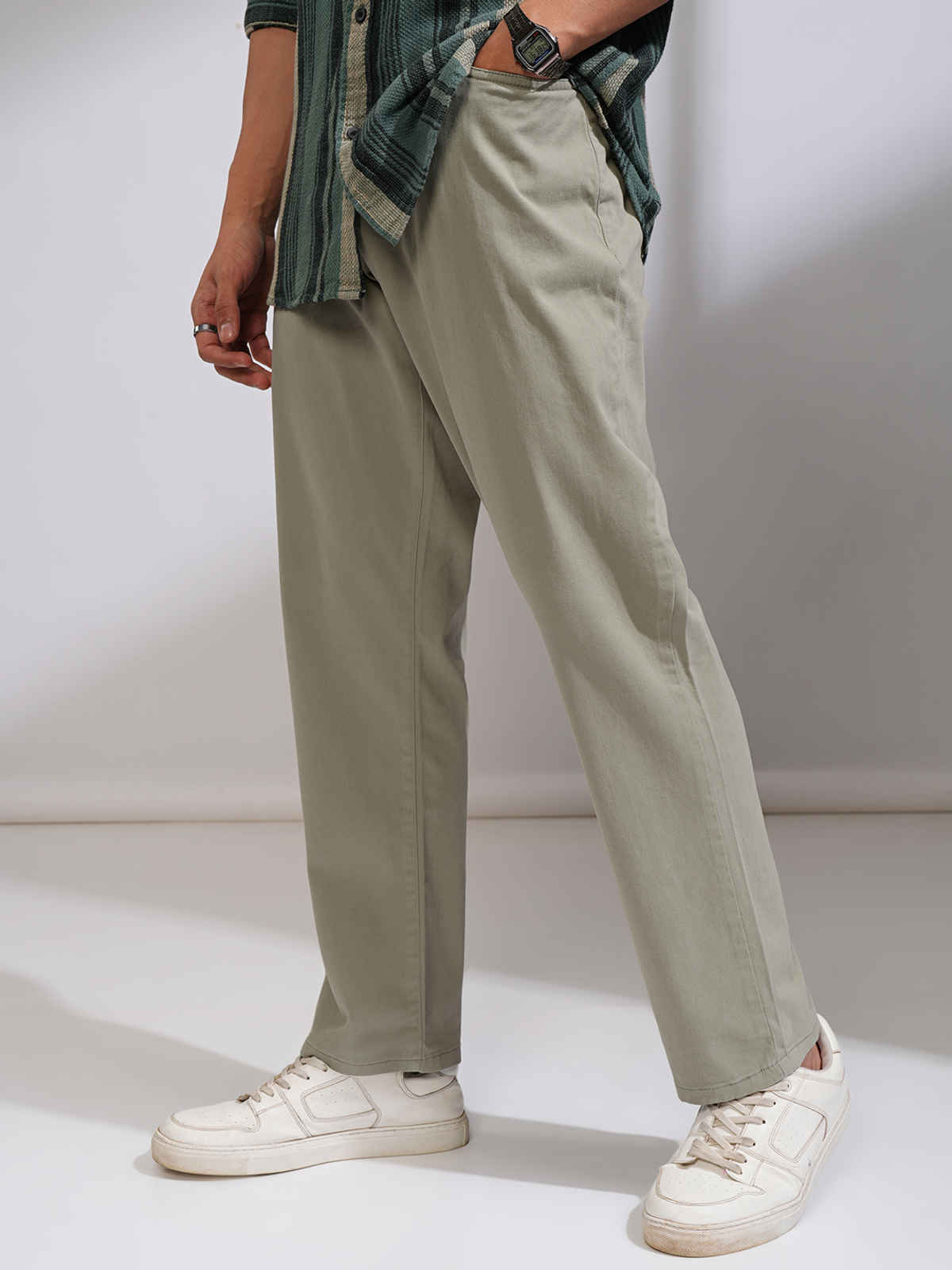 Highlander Men's Relaxed Fit Trouser | Green - 30